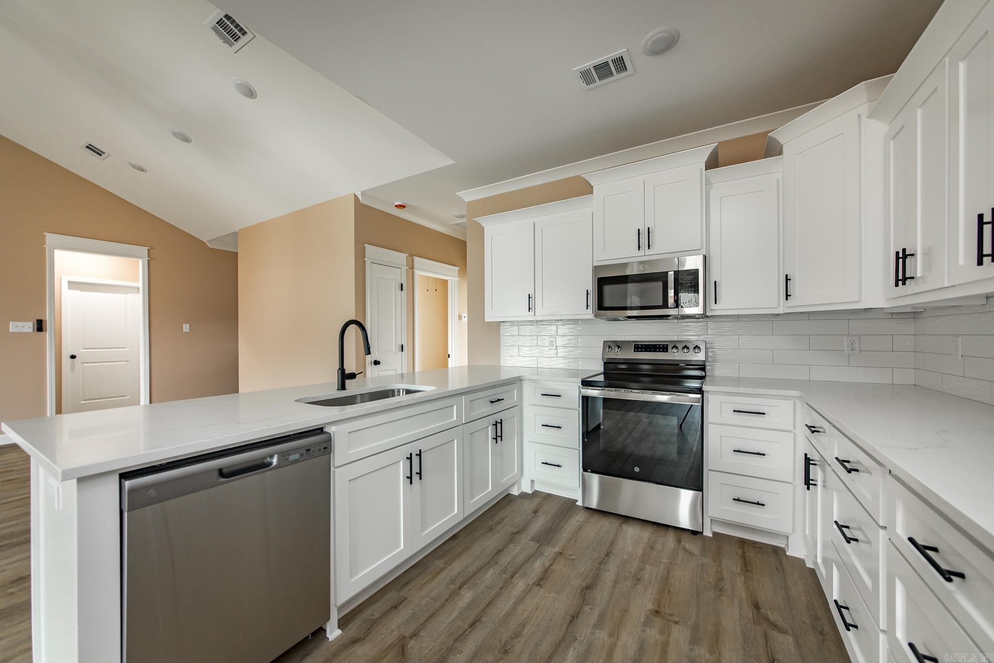 912 W Dell Vista  Cabot, AR