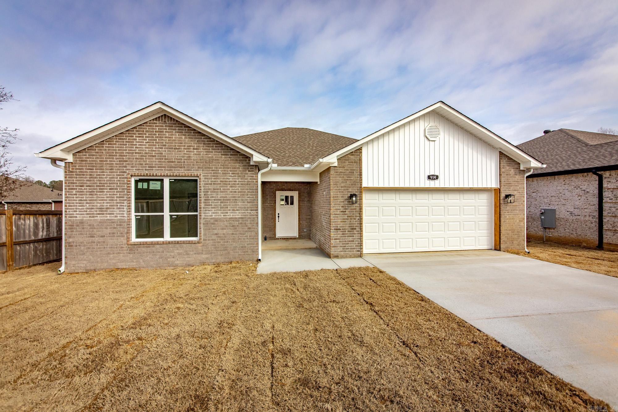 914 W Dell Vista  Cabot, AR