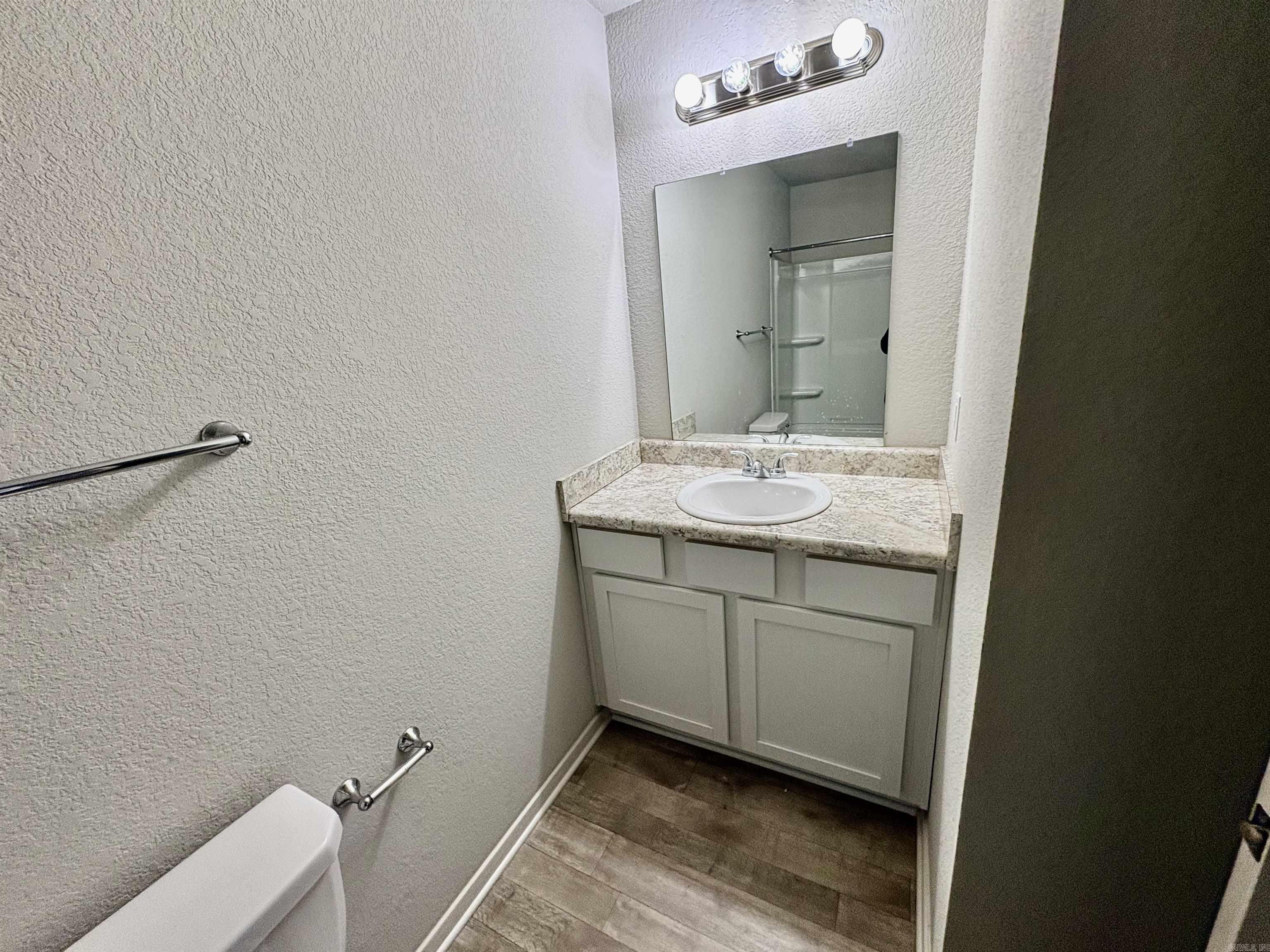 12 Summer Breeze Rd Conway, AR 72032