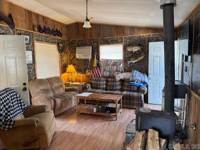 22 Clay 2004 Rd  Peach Orchard, AR