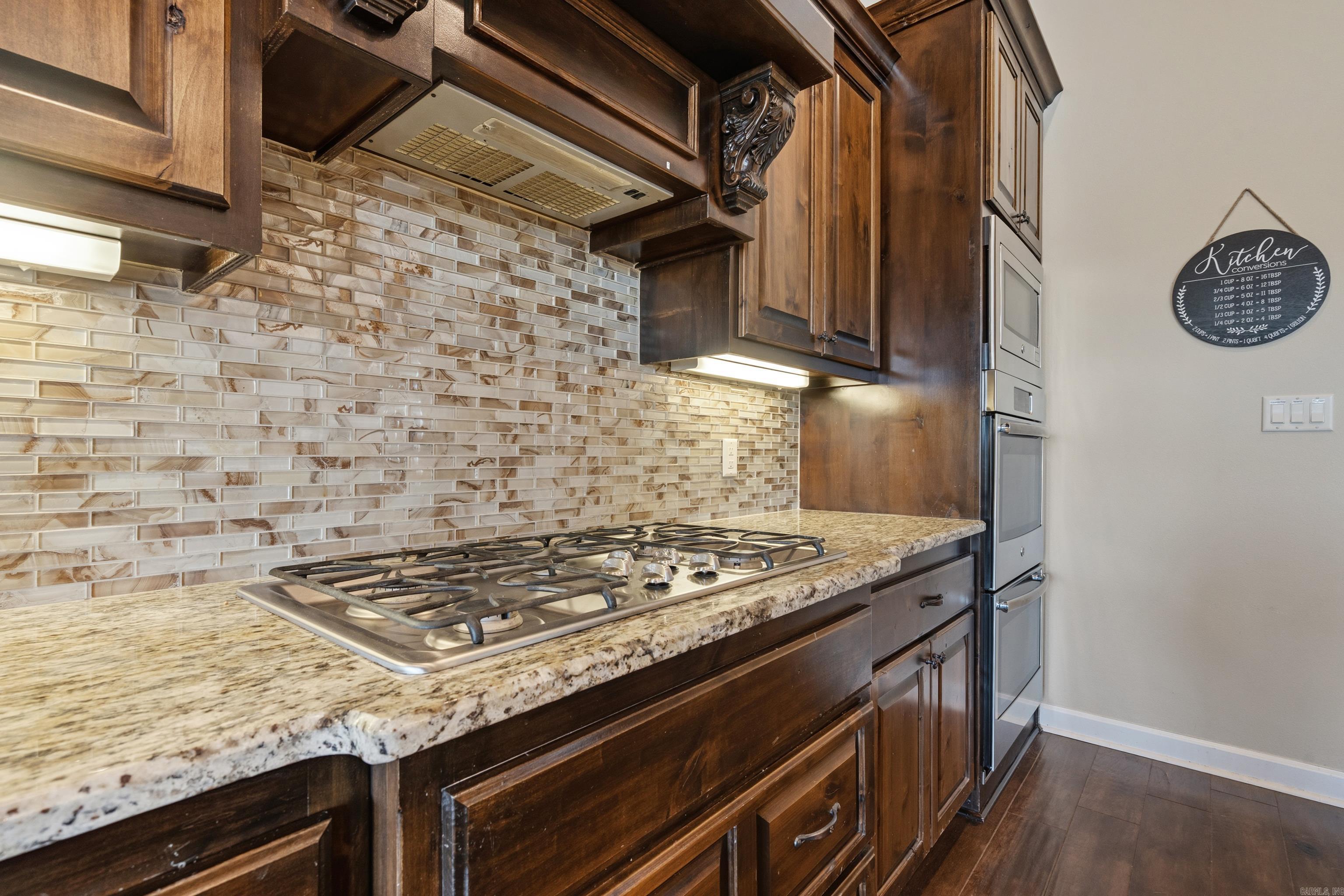 6 Gandia  Hot Springs Village, AR