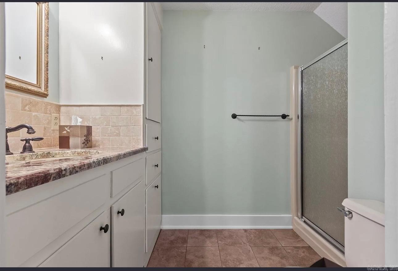 8 Chaffee Creek  Camden, AR