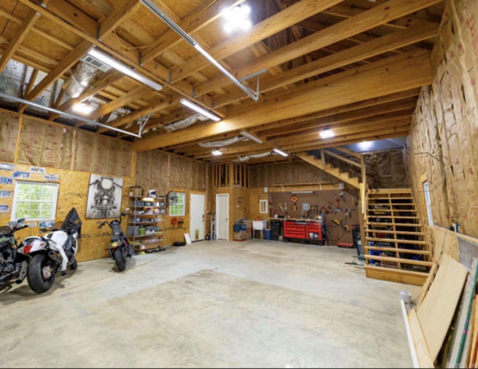 8 Chaffee Creek  Camden, AR