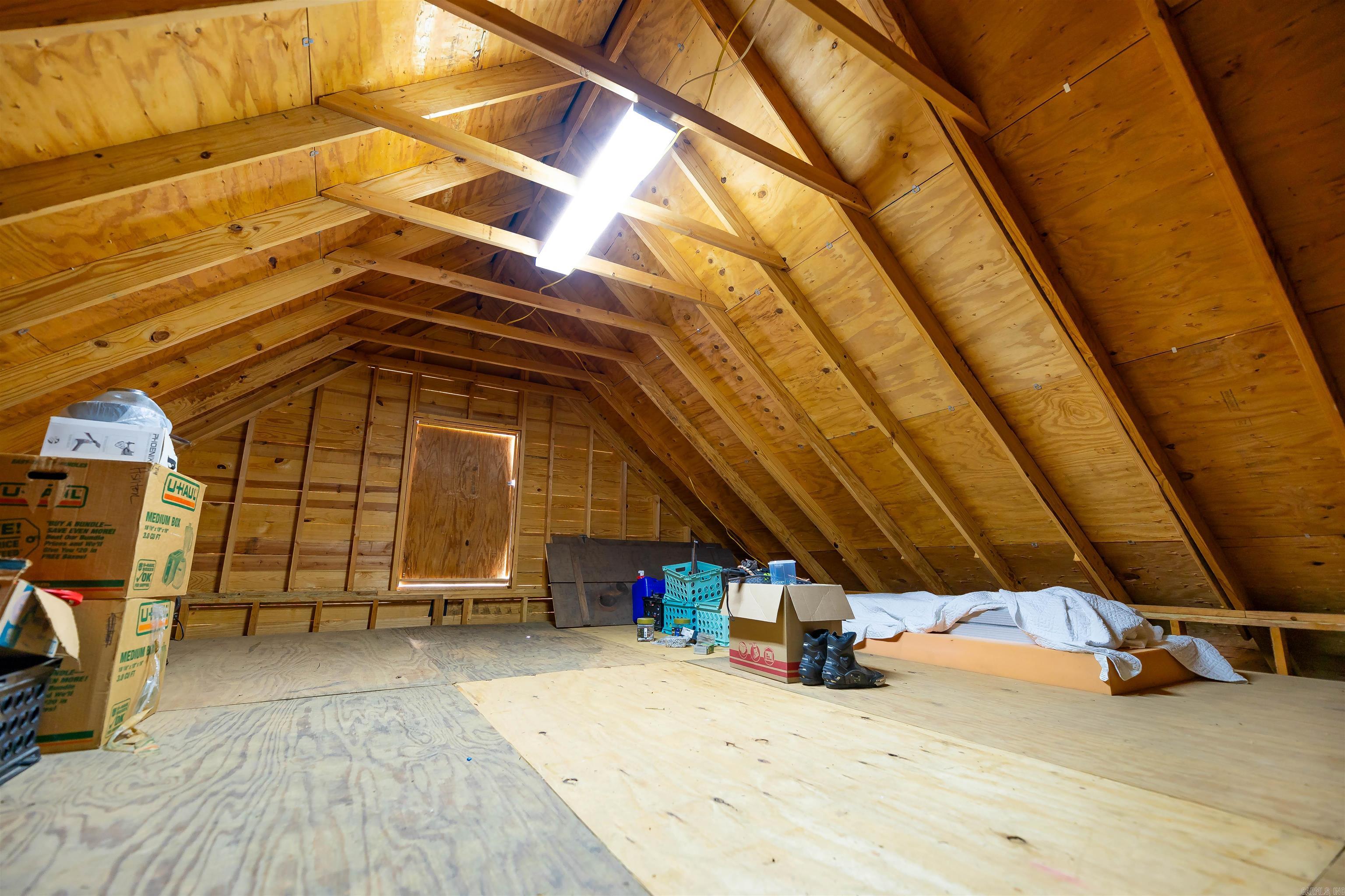 8 Chaffee Creek  Camden, AR