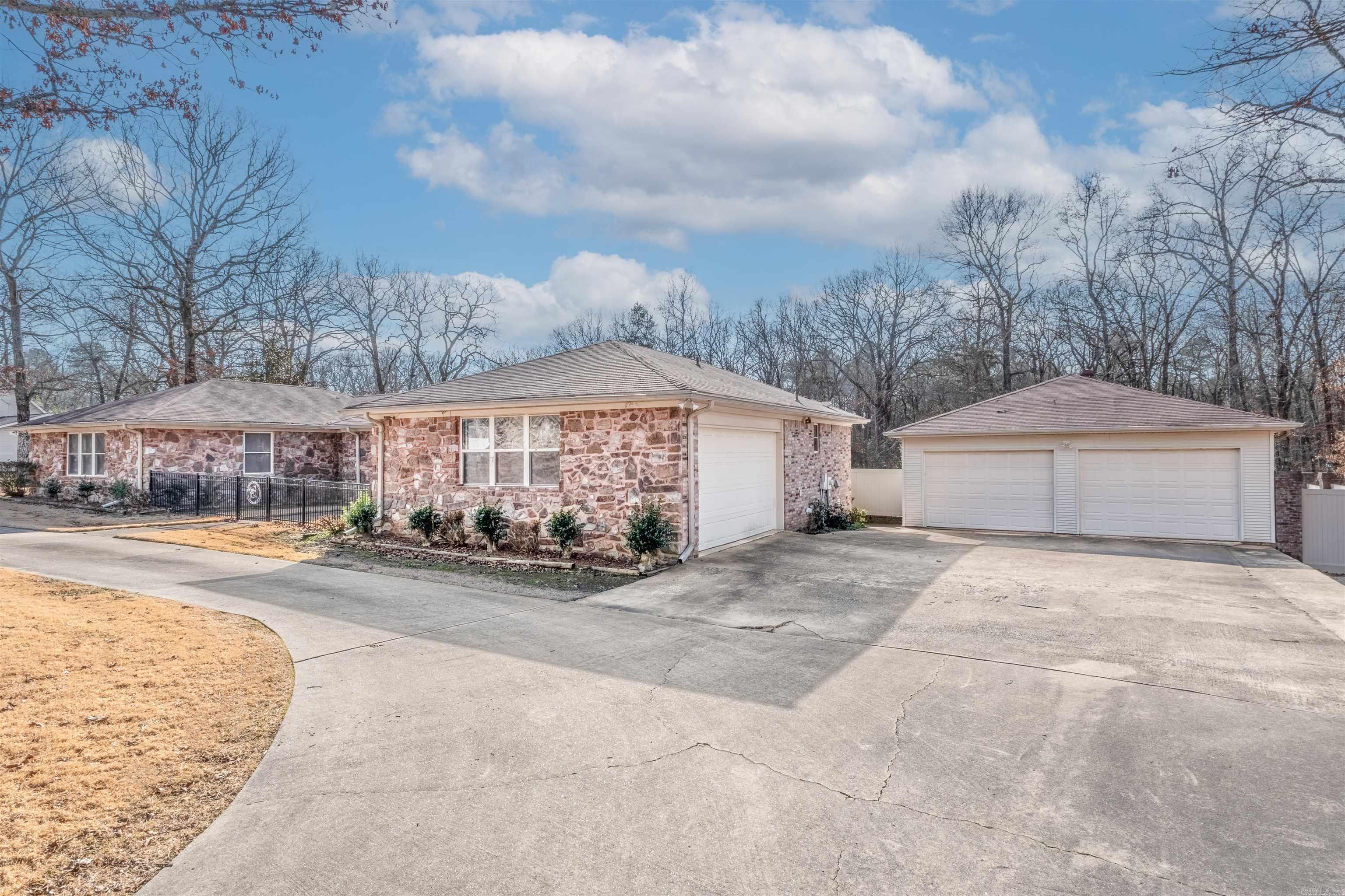 11809 Timber Creek Road North Little Rock, AR 72118