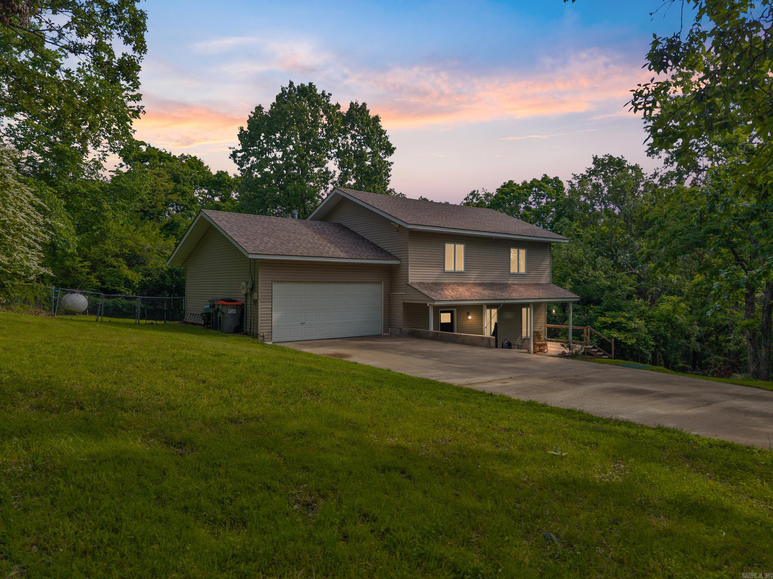15364 Twin Pines Road  Lowell, AR