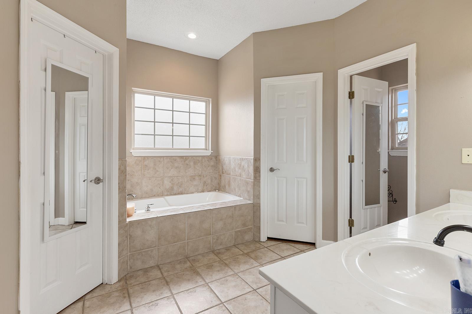 7365 W Ridge  Sherwood, AR