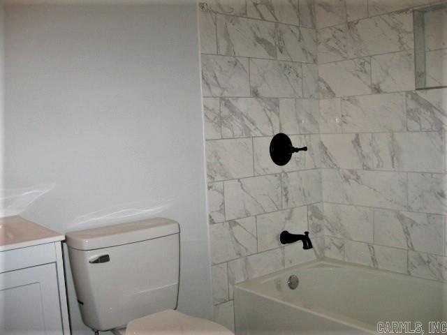 107 Courtshire  Fairfield Bay, AR