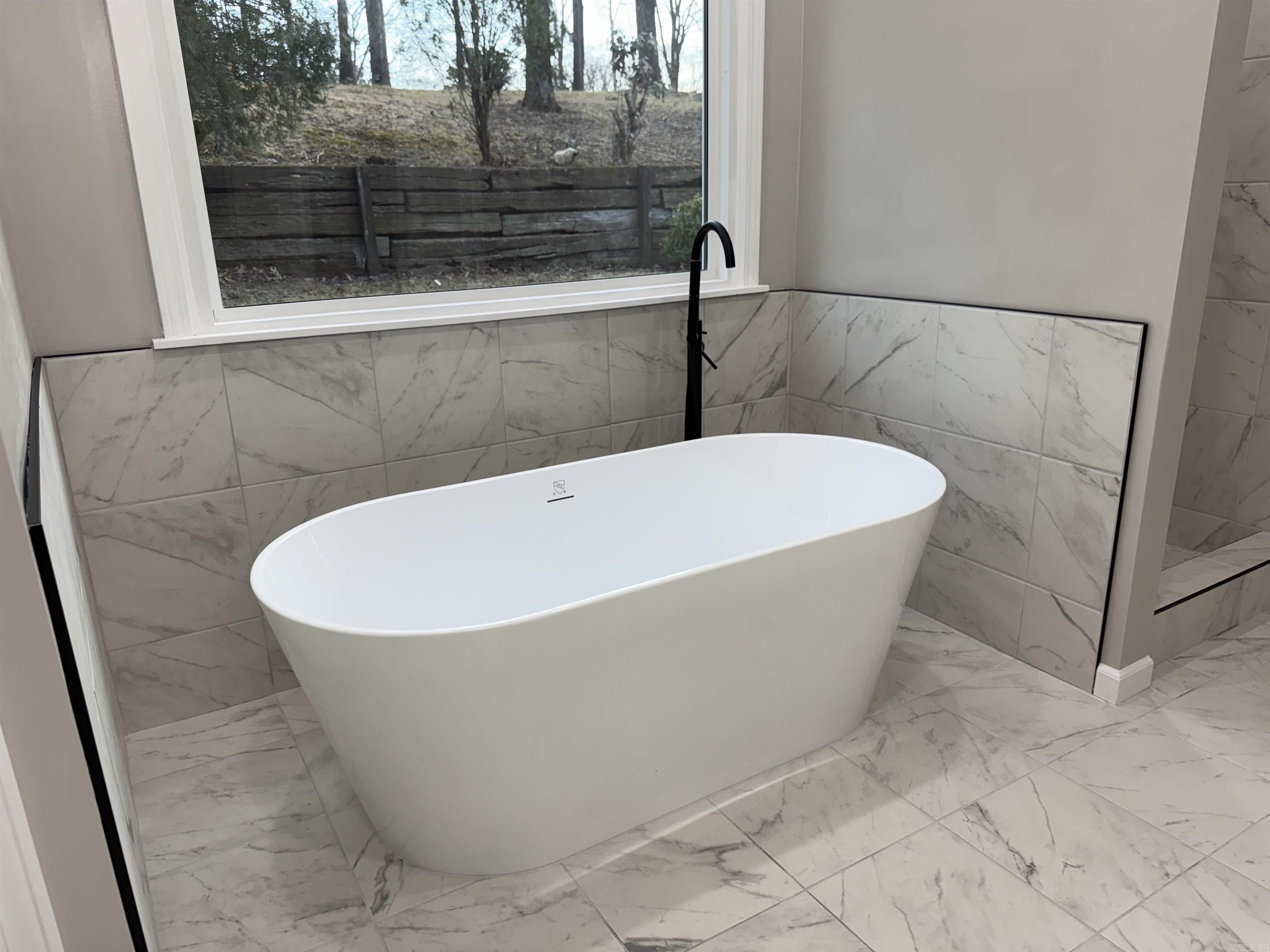 1905 Catharine  Jonesboro, AR