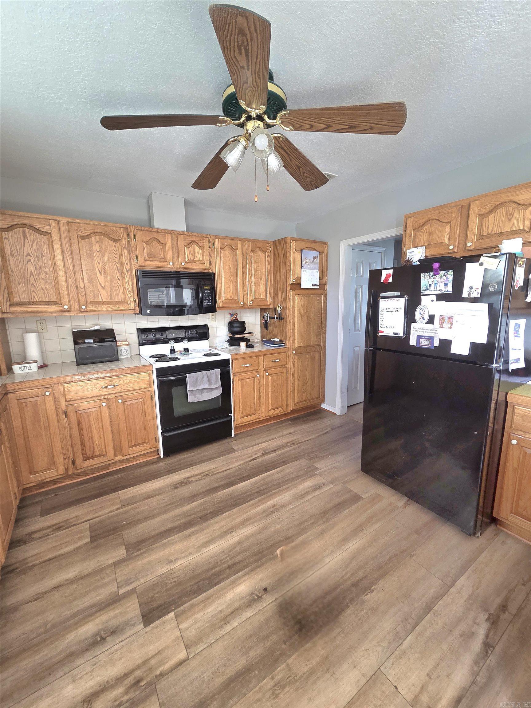 3201 McKinney  Mountain View, AR