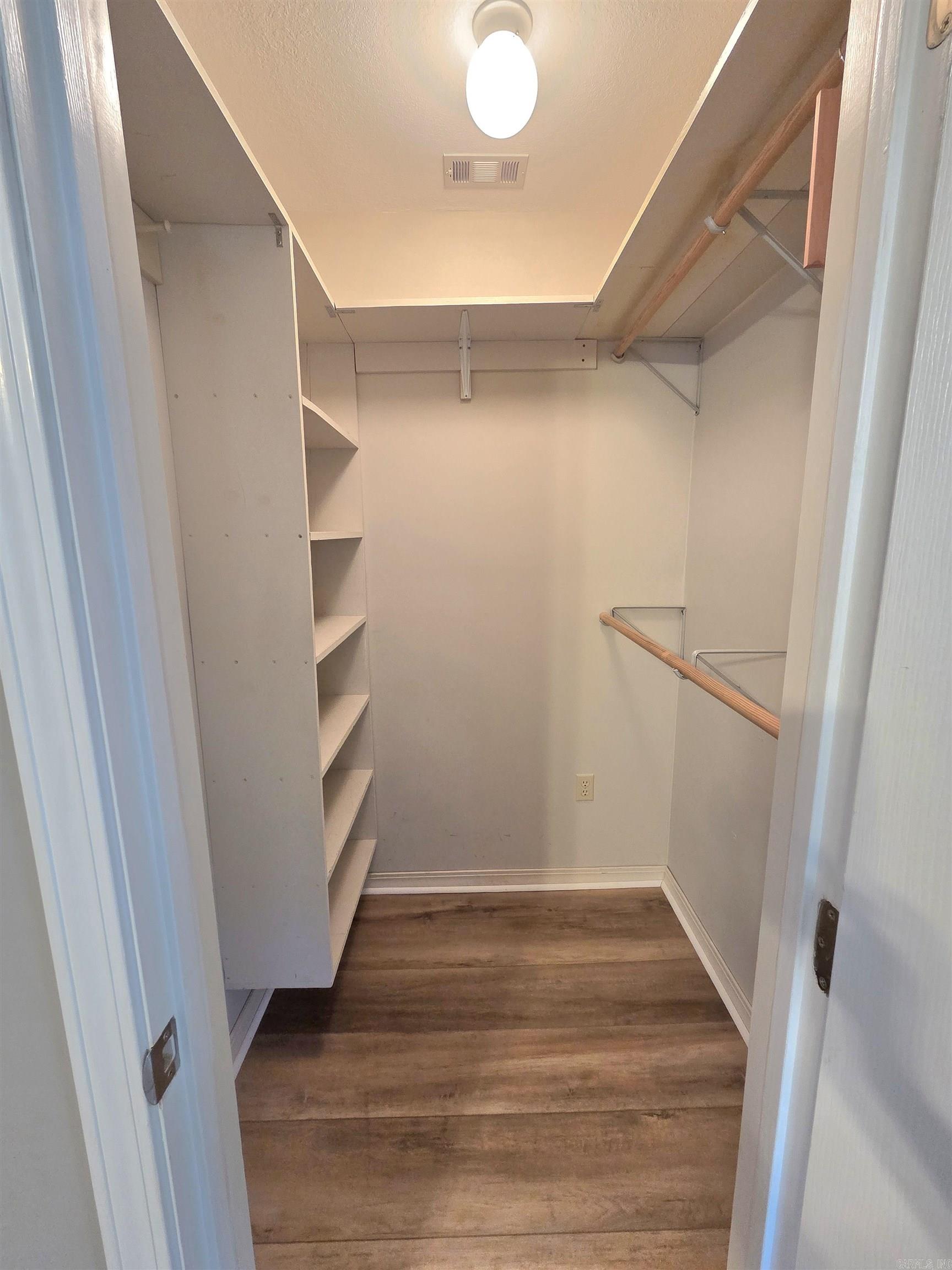 3201 McKinney  Mountain View, AR