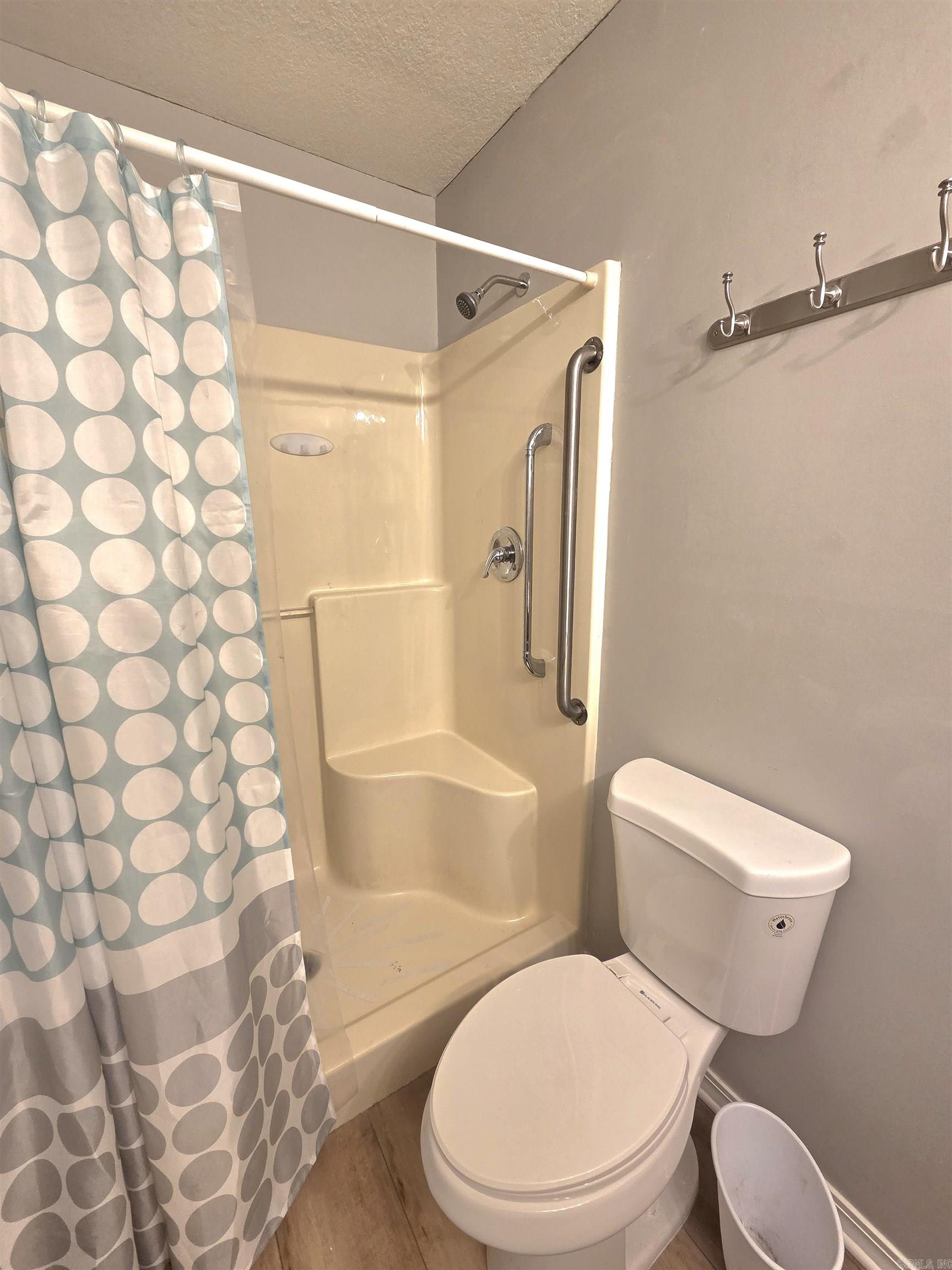 3201 McKinney  Mountain View, AR