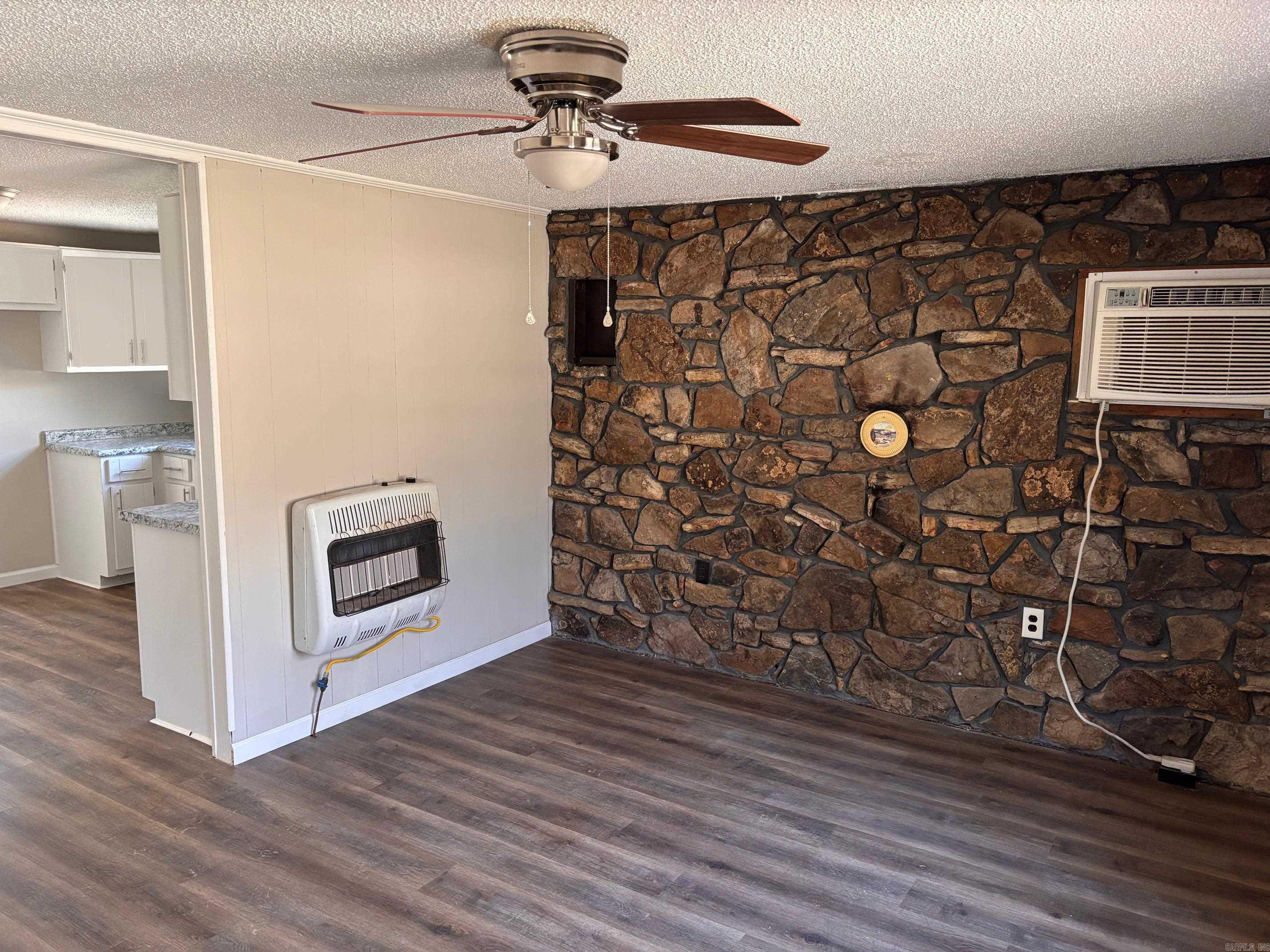 809 N Fairview  Mammoth Spring, AR