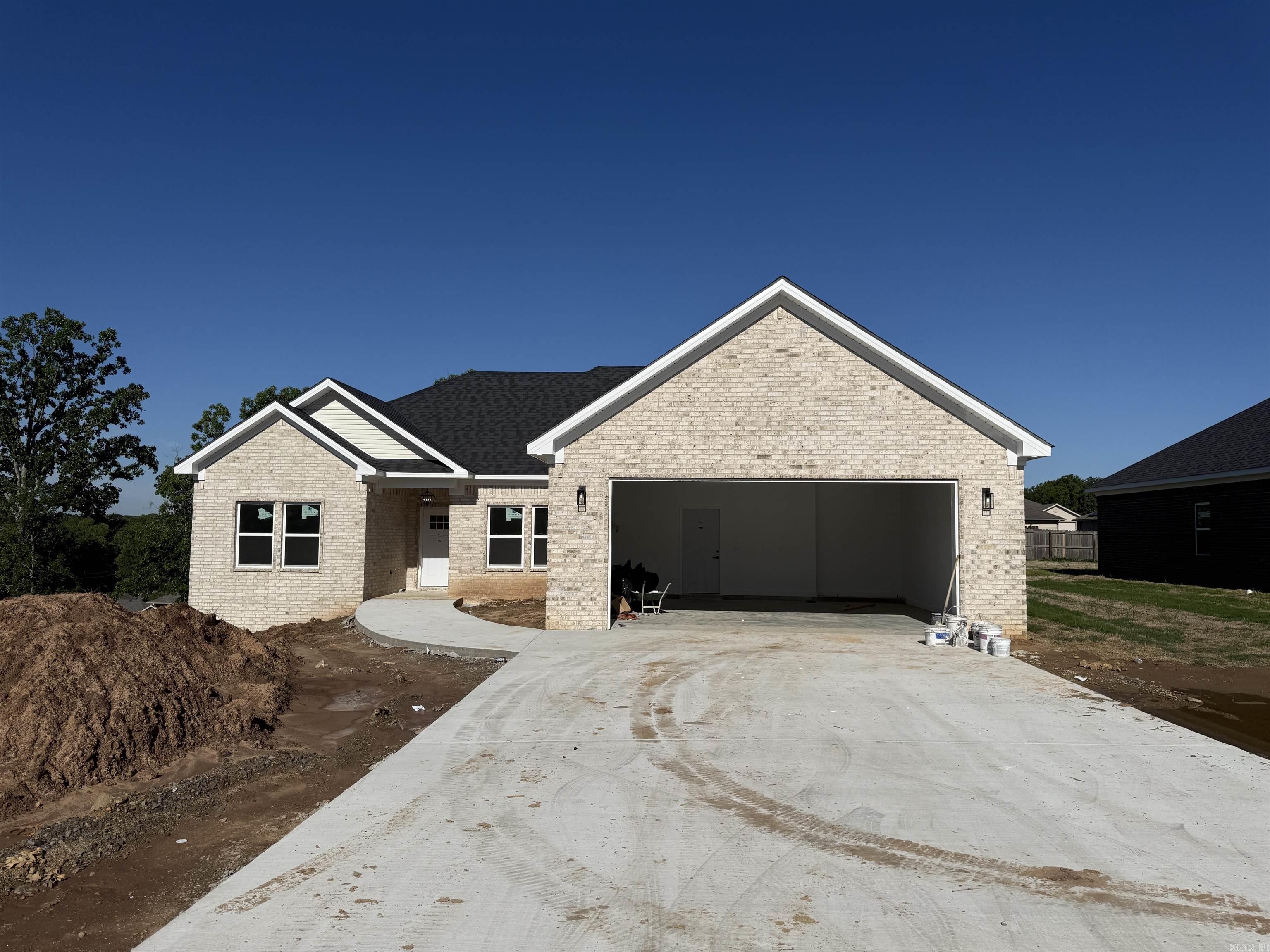 513 Madeleine  Austin, AR