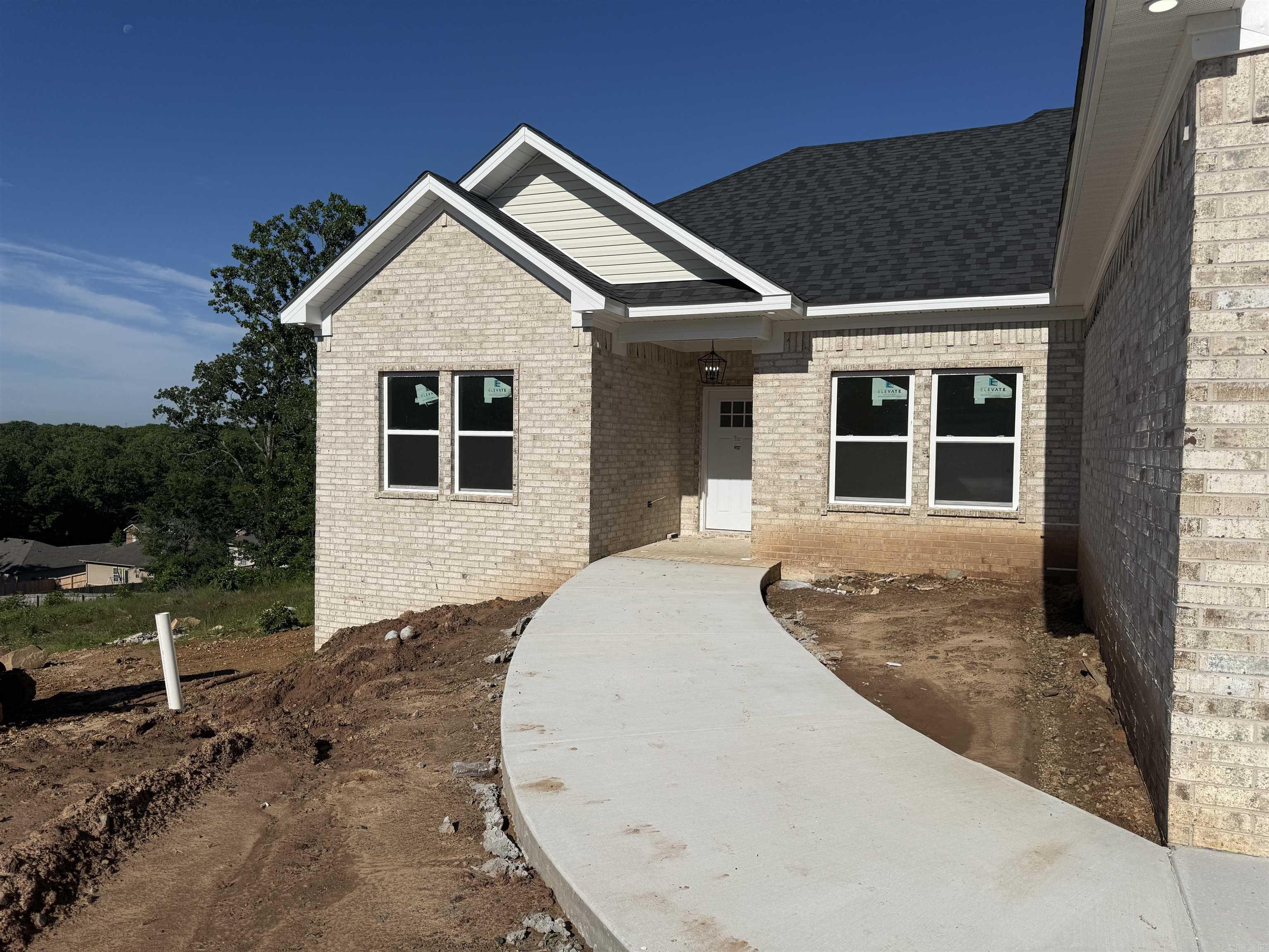 513 Madeleine  Austin, AR