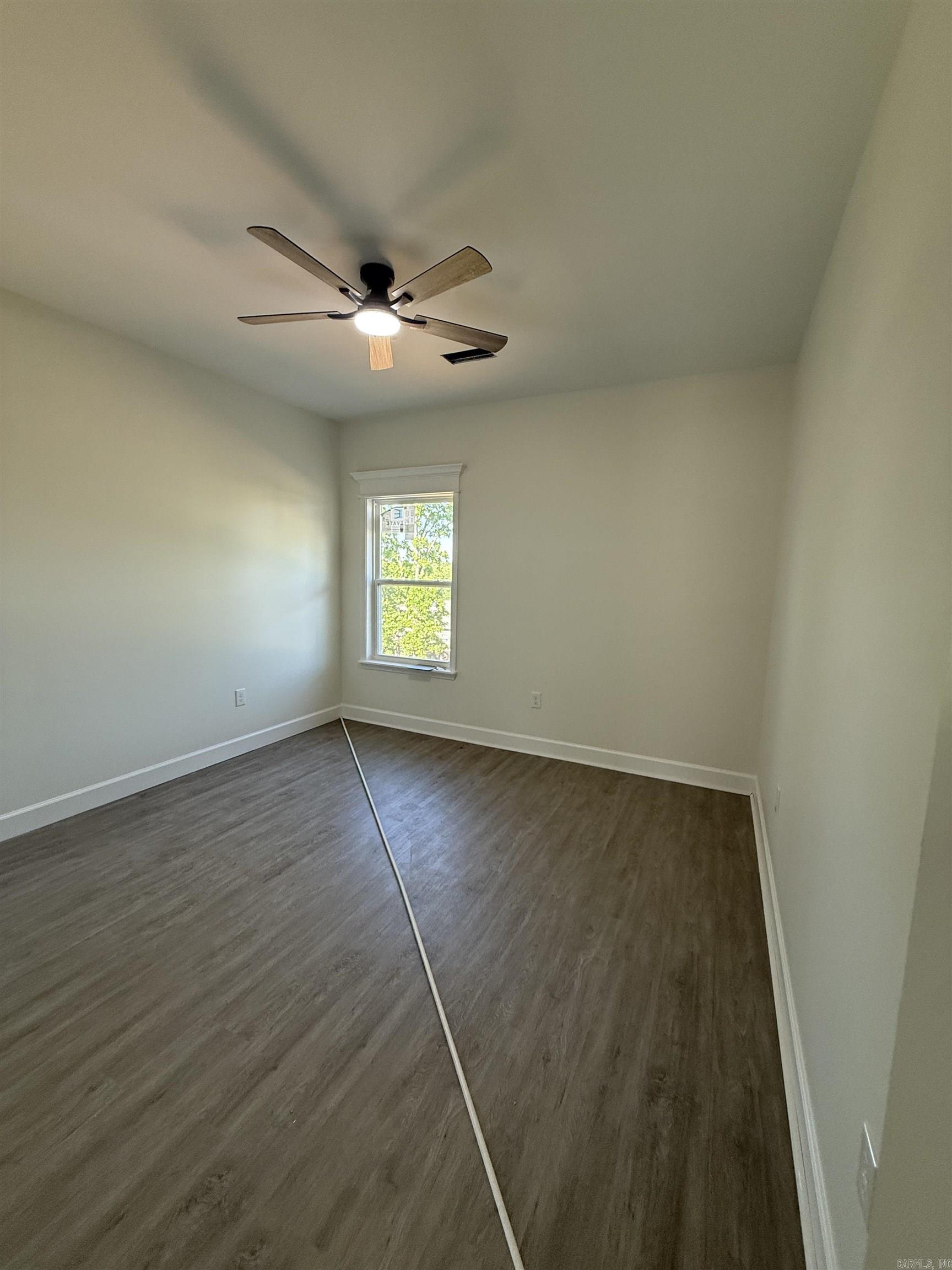 513 Madeleine  Austin, AR