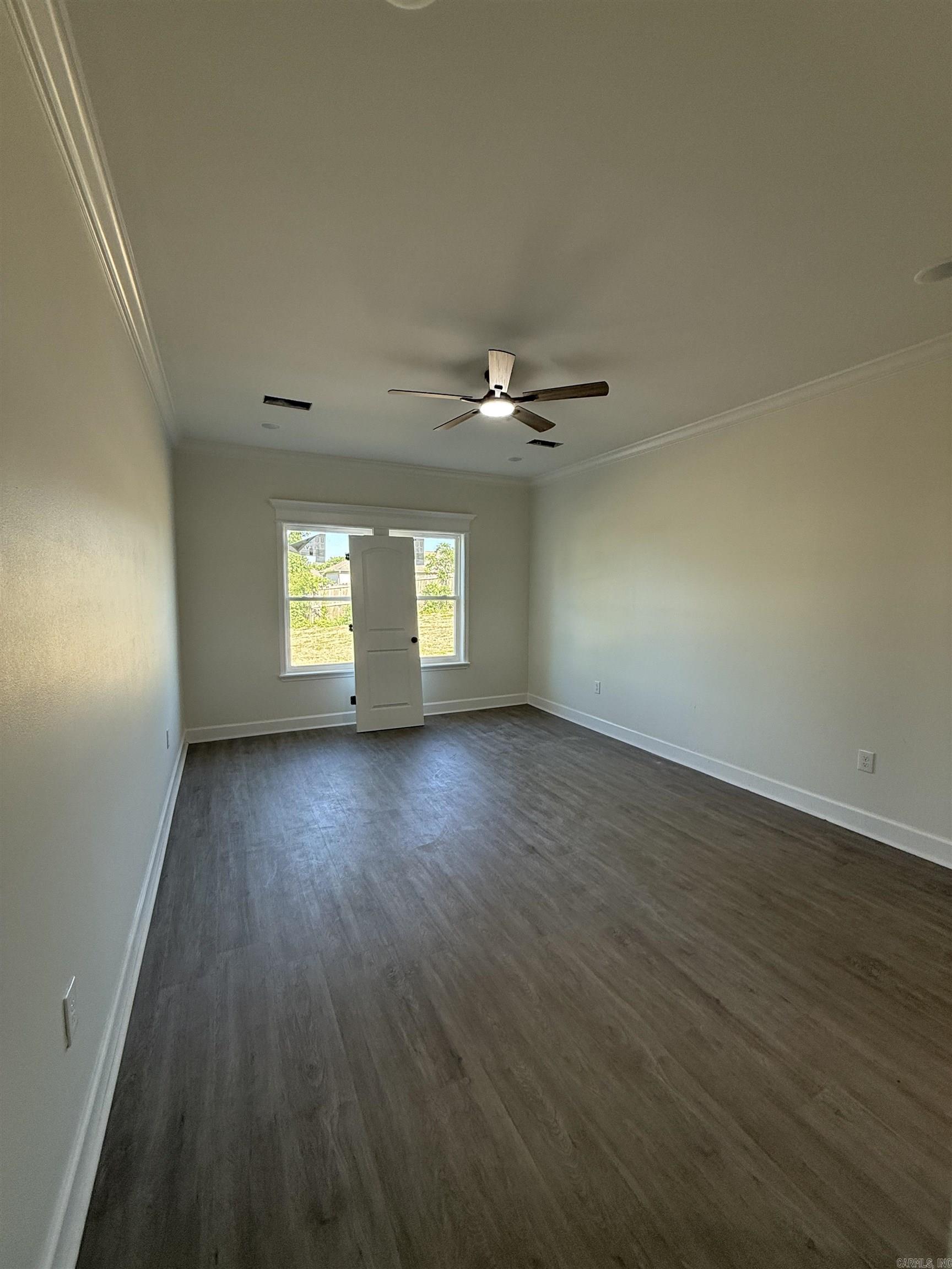 513 Madeleine  Austin, AR