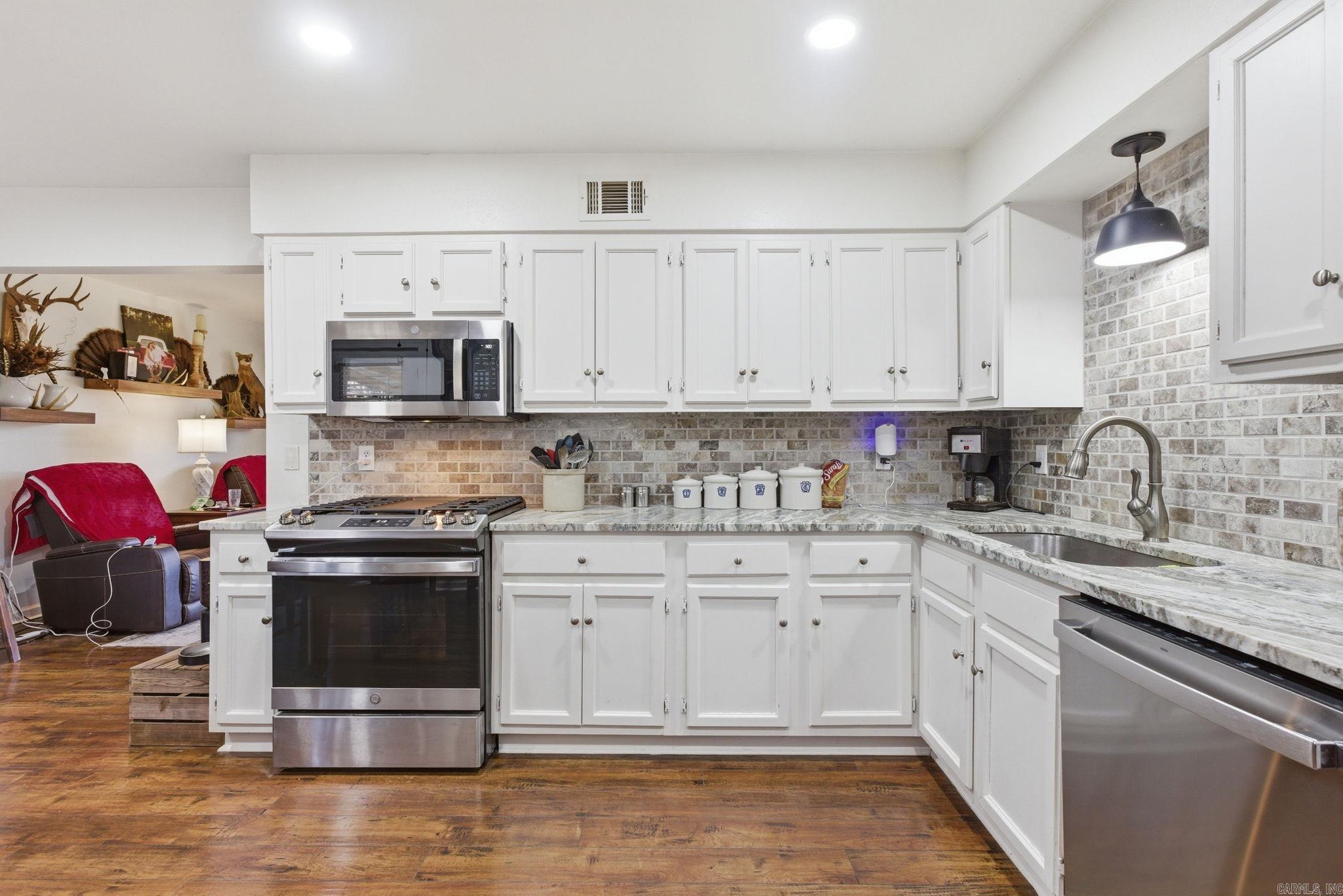 3221 STIVERS  Bryant, AR