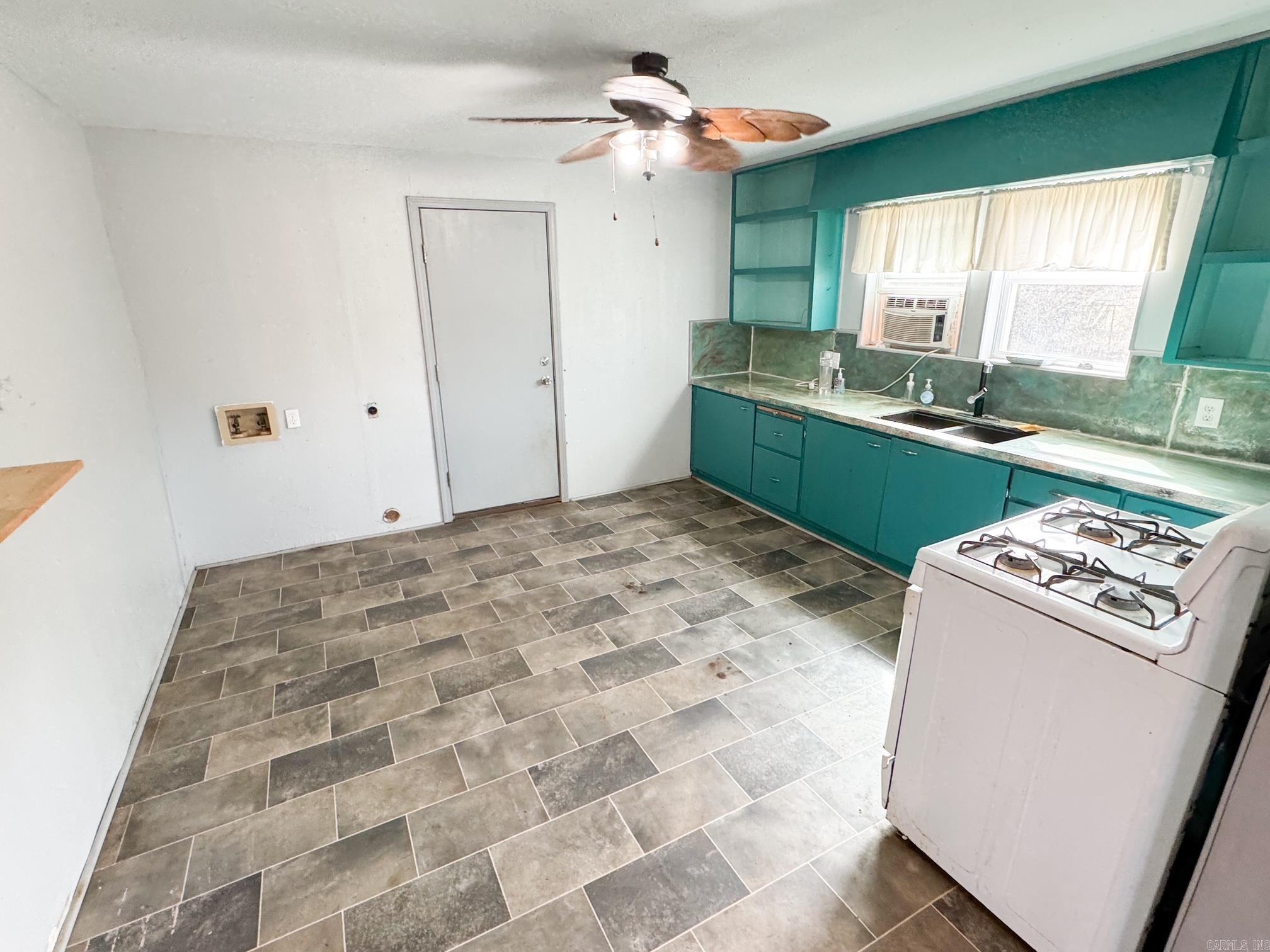 7513 Highway 64  Hartman, AR