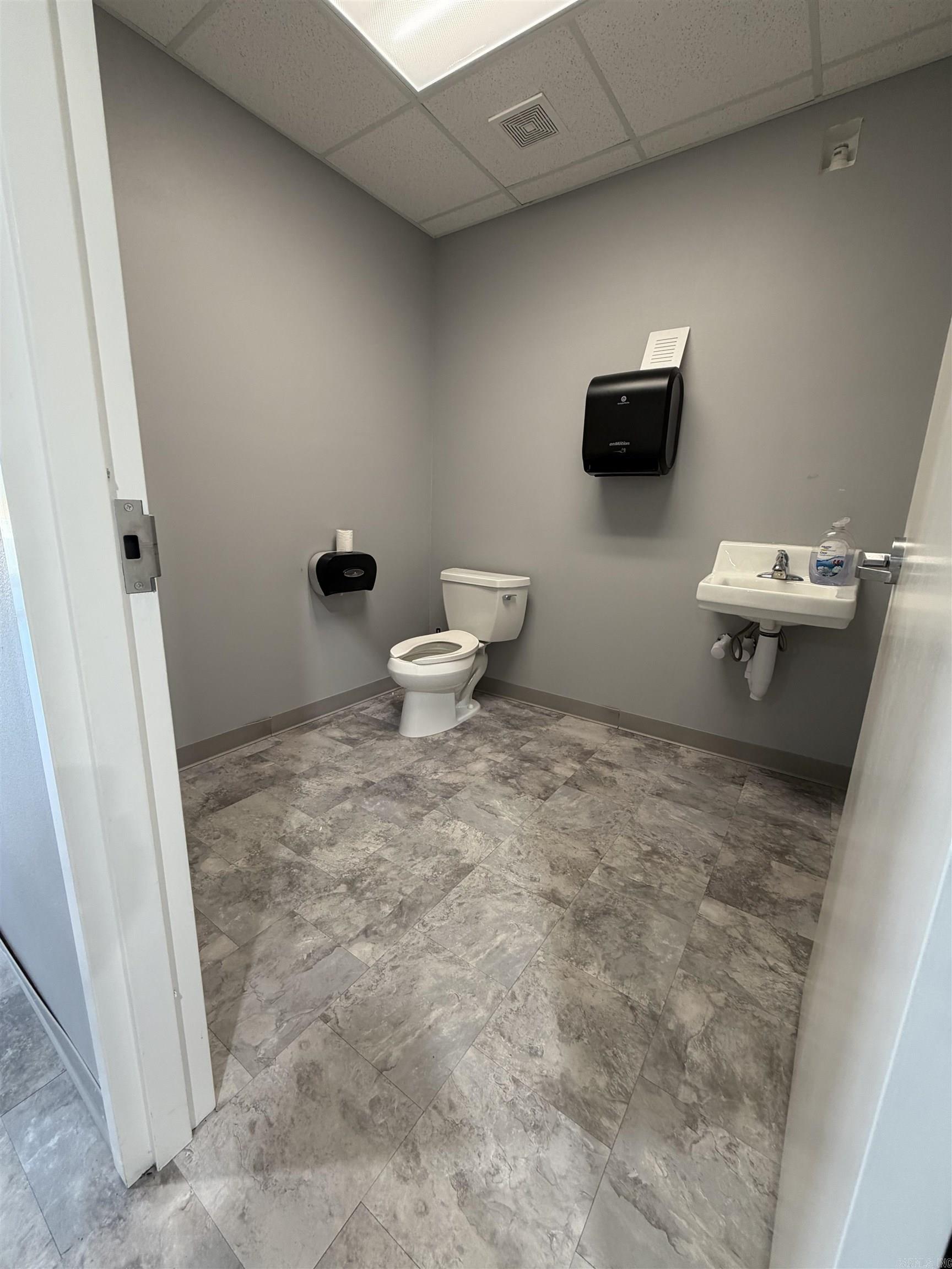 24005 Arch Suite 23 Hensley, AR