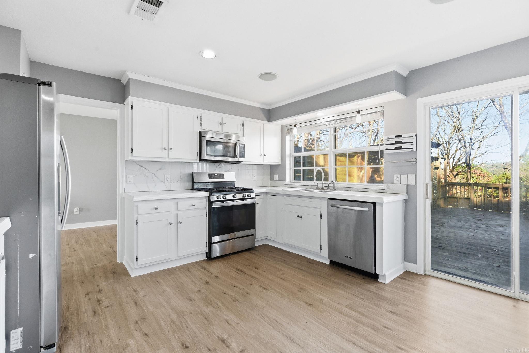 17 Shawnee Forest Cove  Little Rock, AR