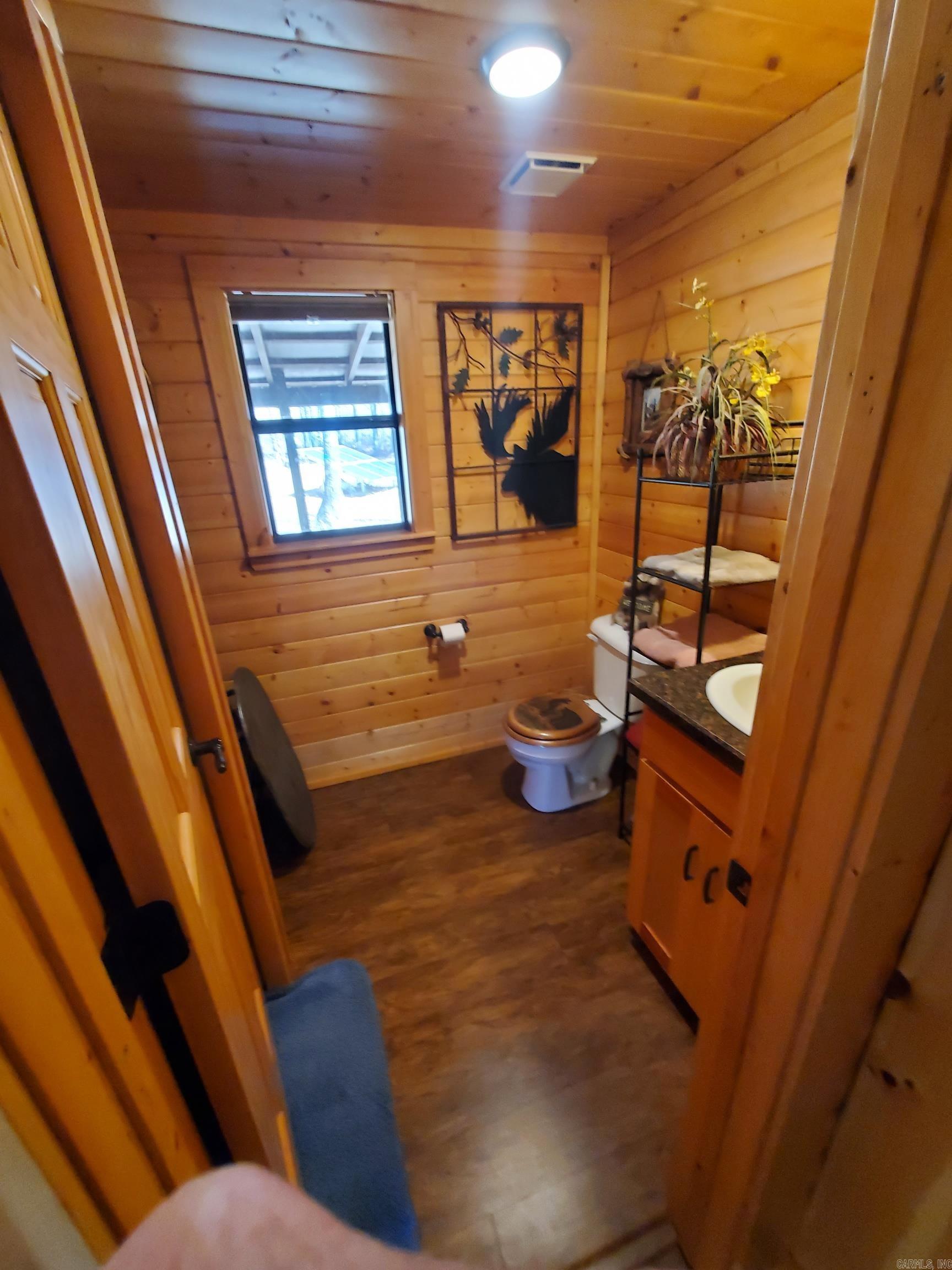 567 Shack Ceek Lane Mena, AR 71953