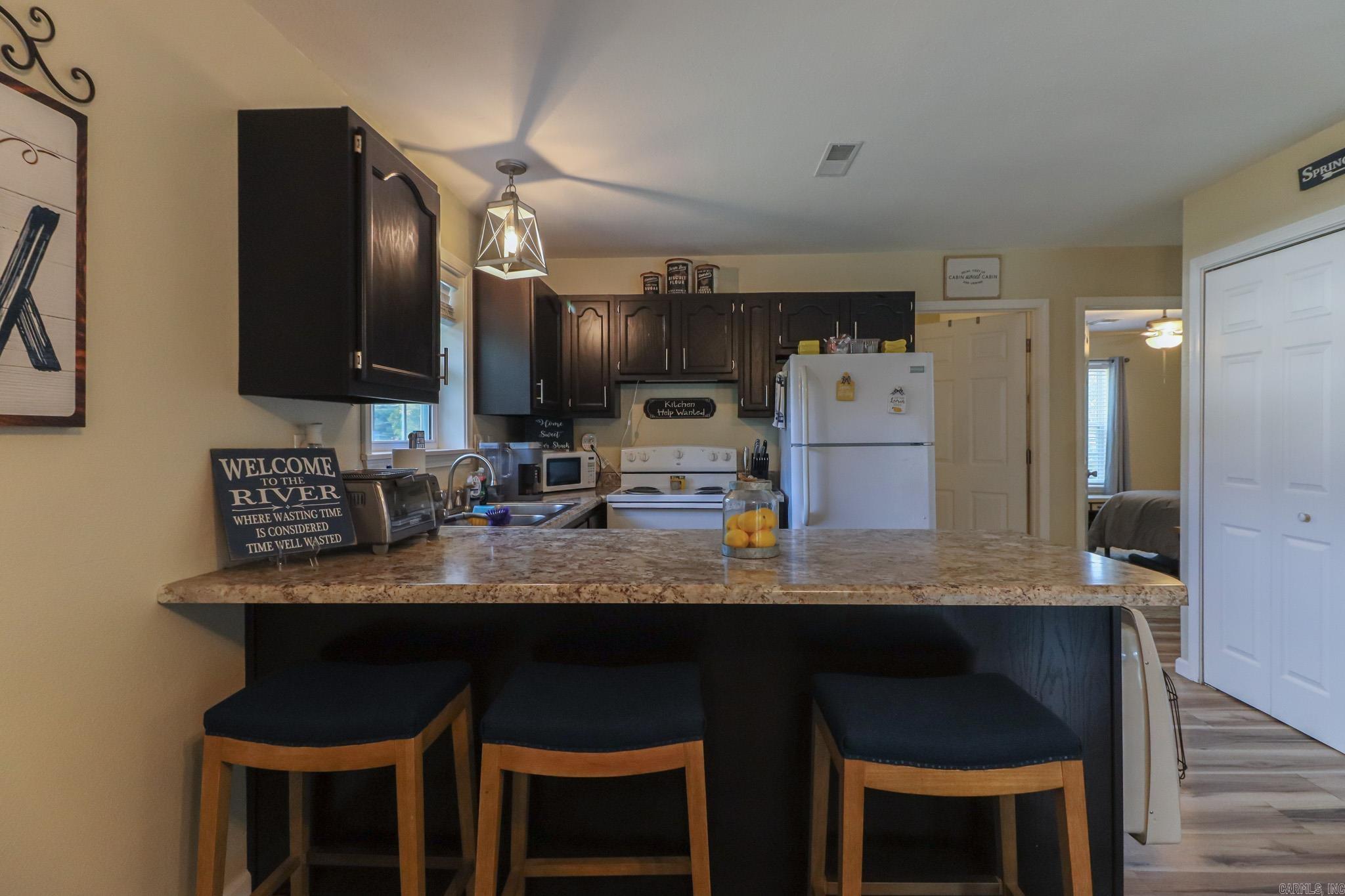 19 E Valley  Hardy, AR