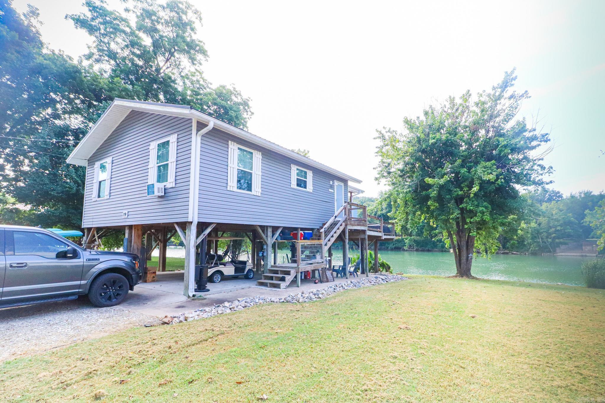 19 E Valley  Hardy, AR