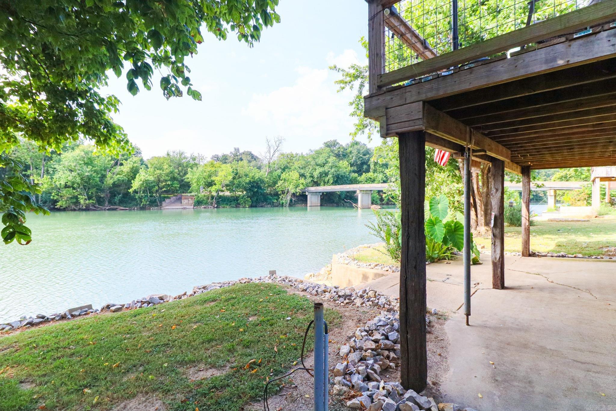 19 E Valley  Hardy, AR