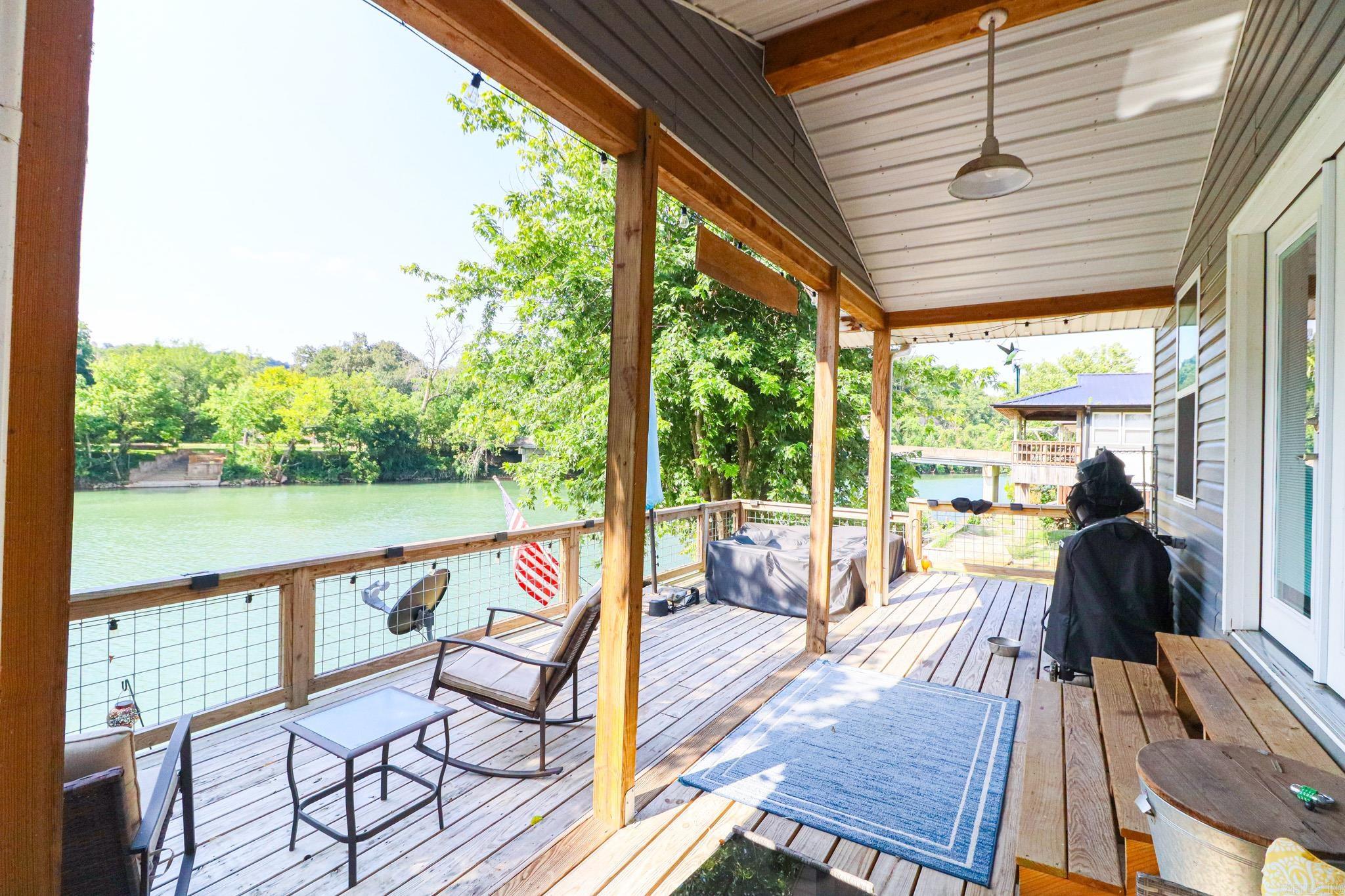 19 E Valley  Hardy, AR