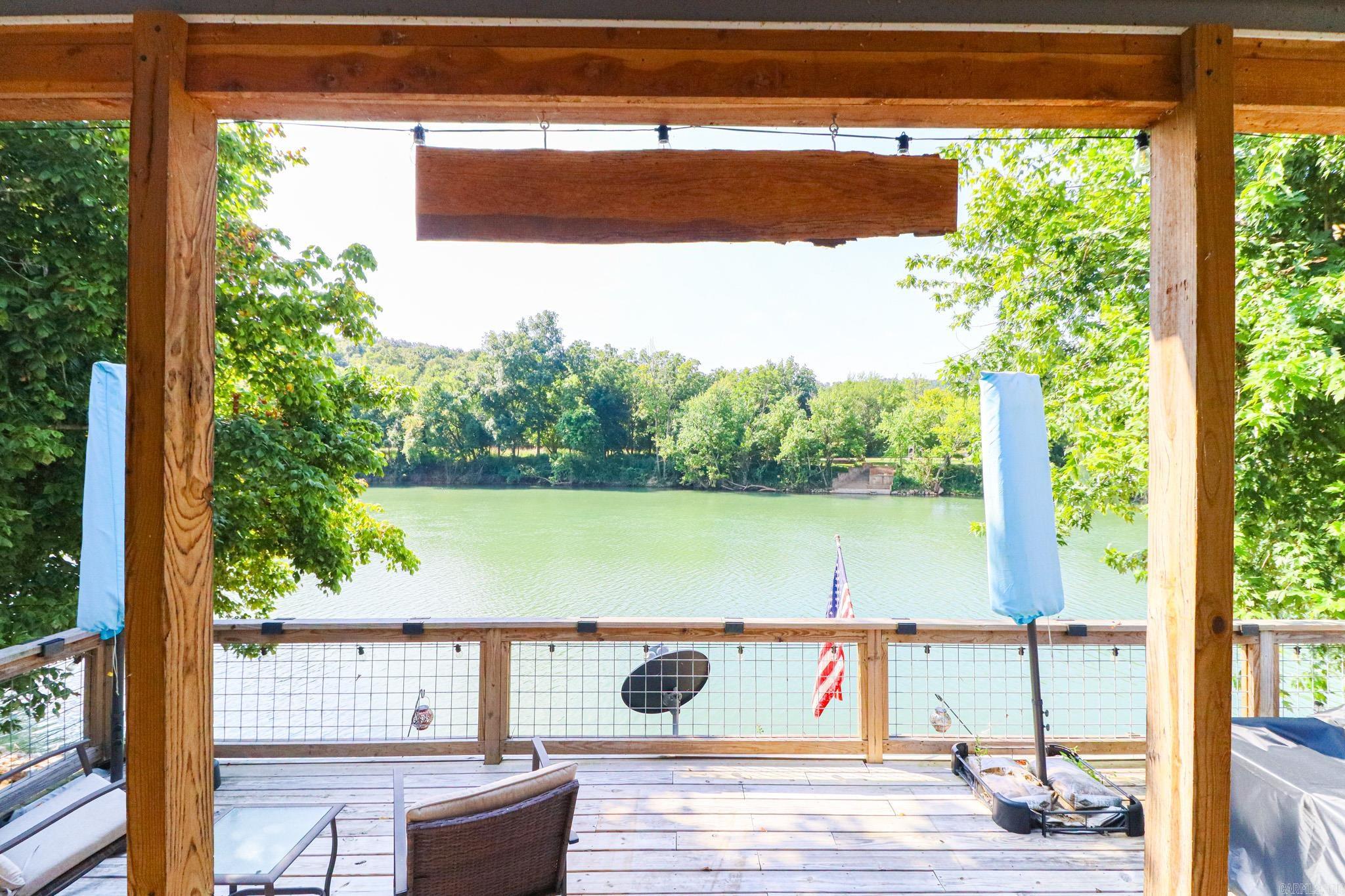 19 E Valley  Hardy, AR