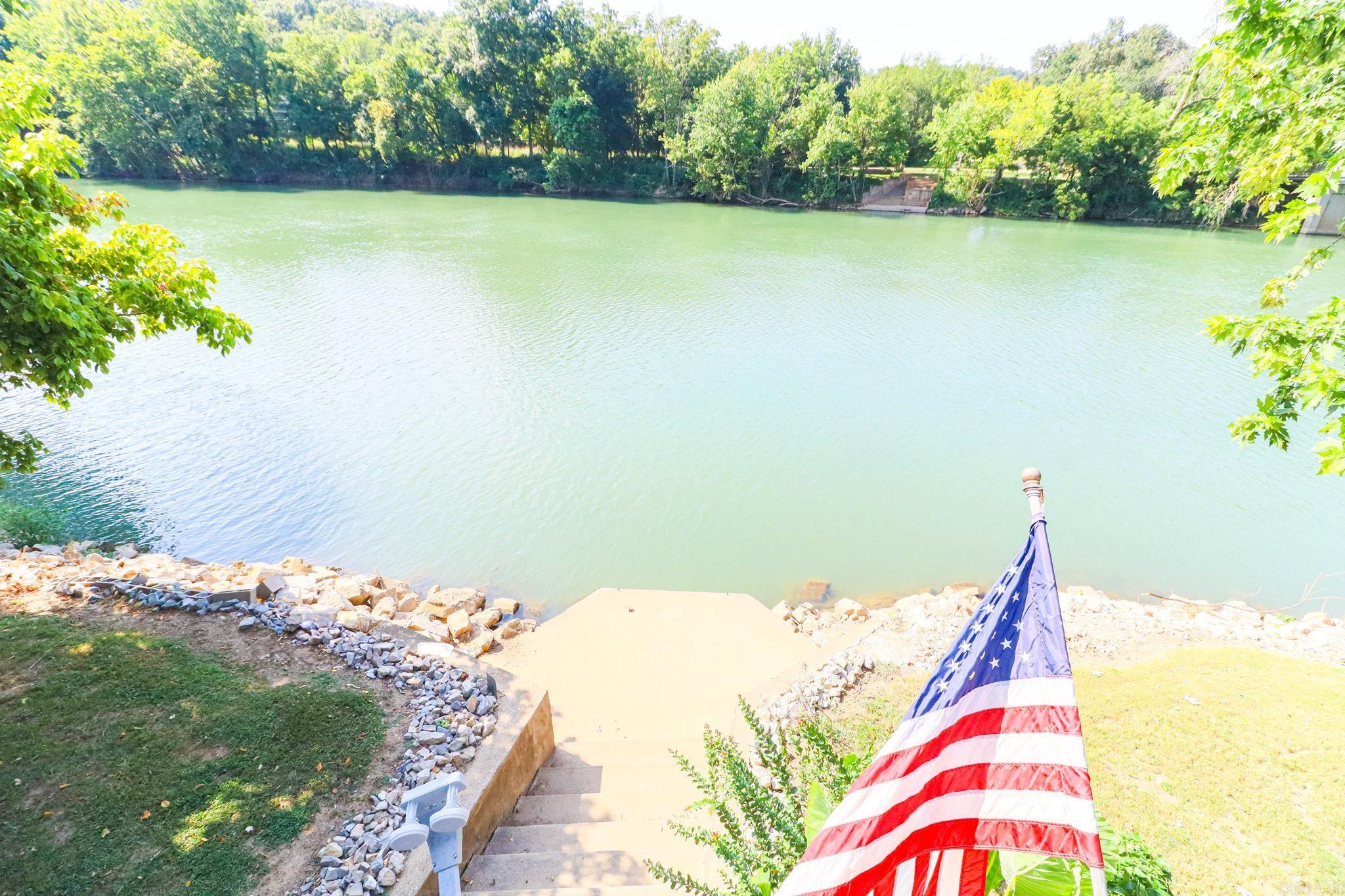 19 E Valley  Hardy, AR