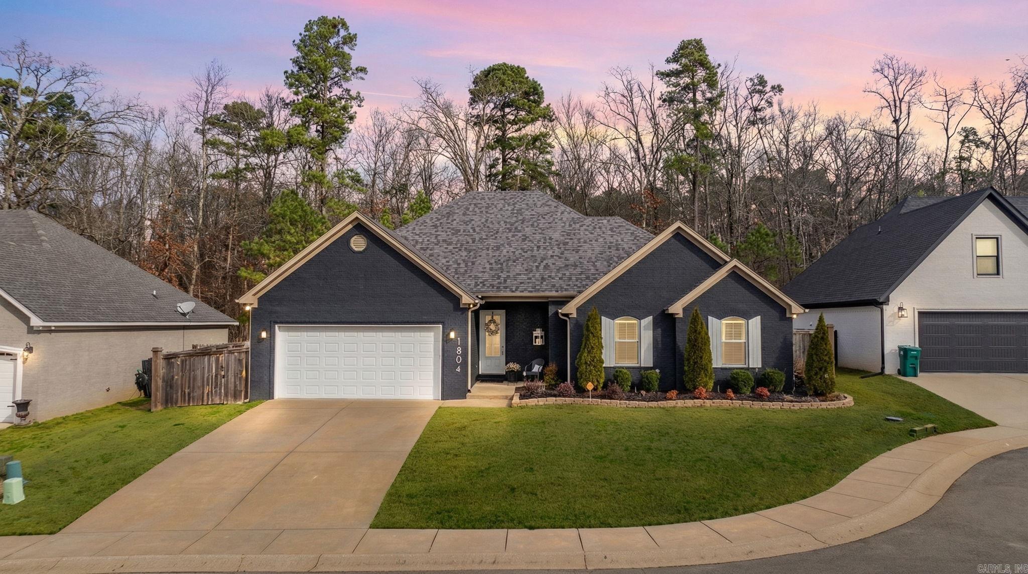 1804 Maple Ridge  Benton, AR