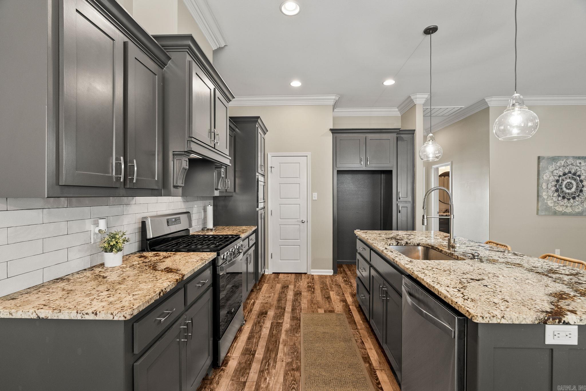 1804 Maple Ridge  Benton, AR