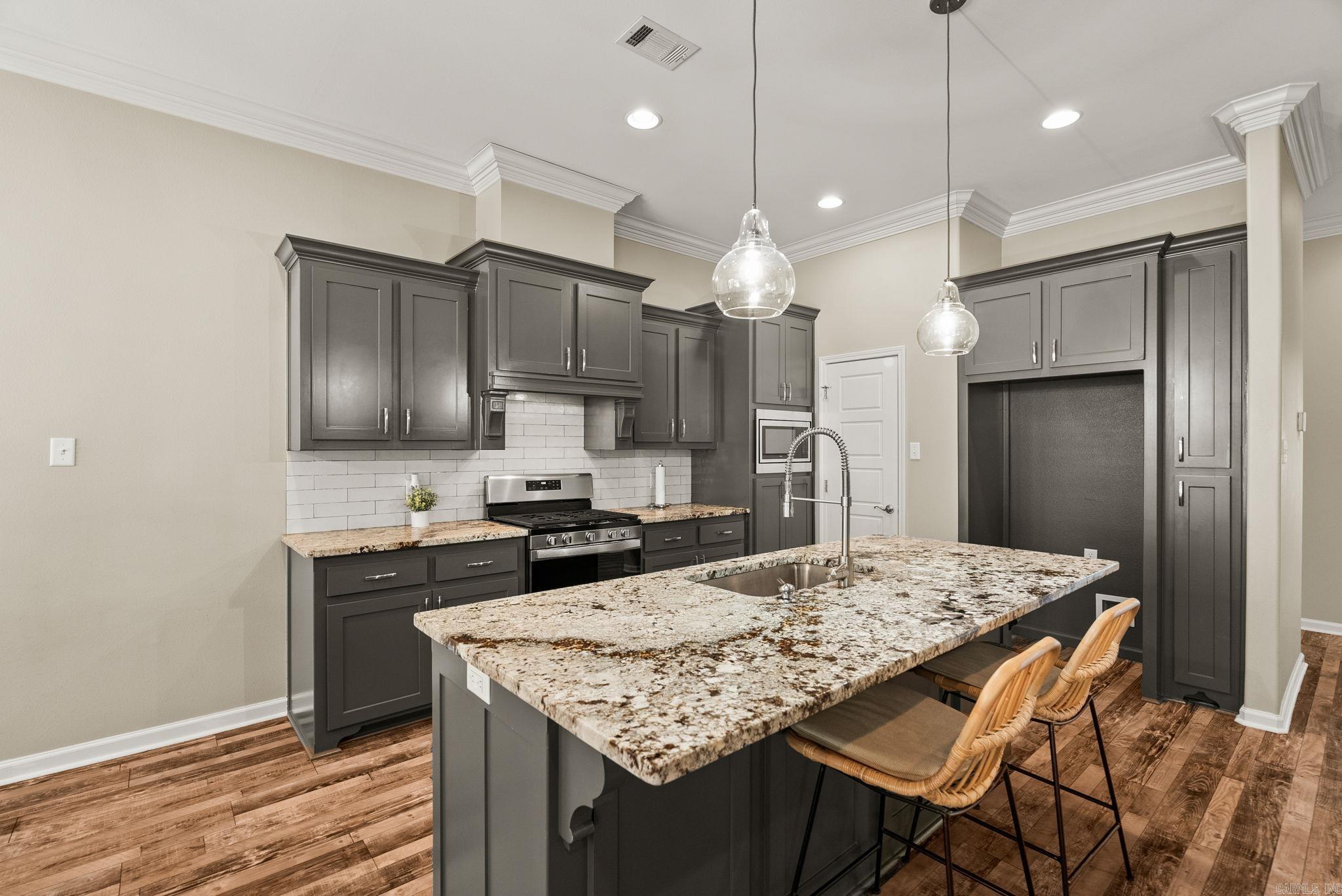 1804 Maple Ridge  Benton, AR