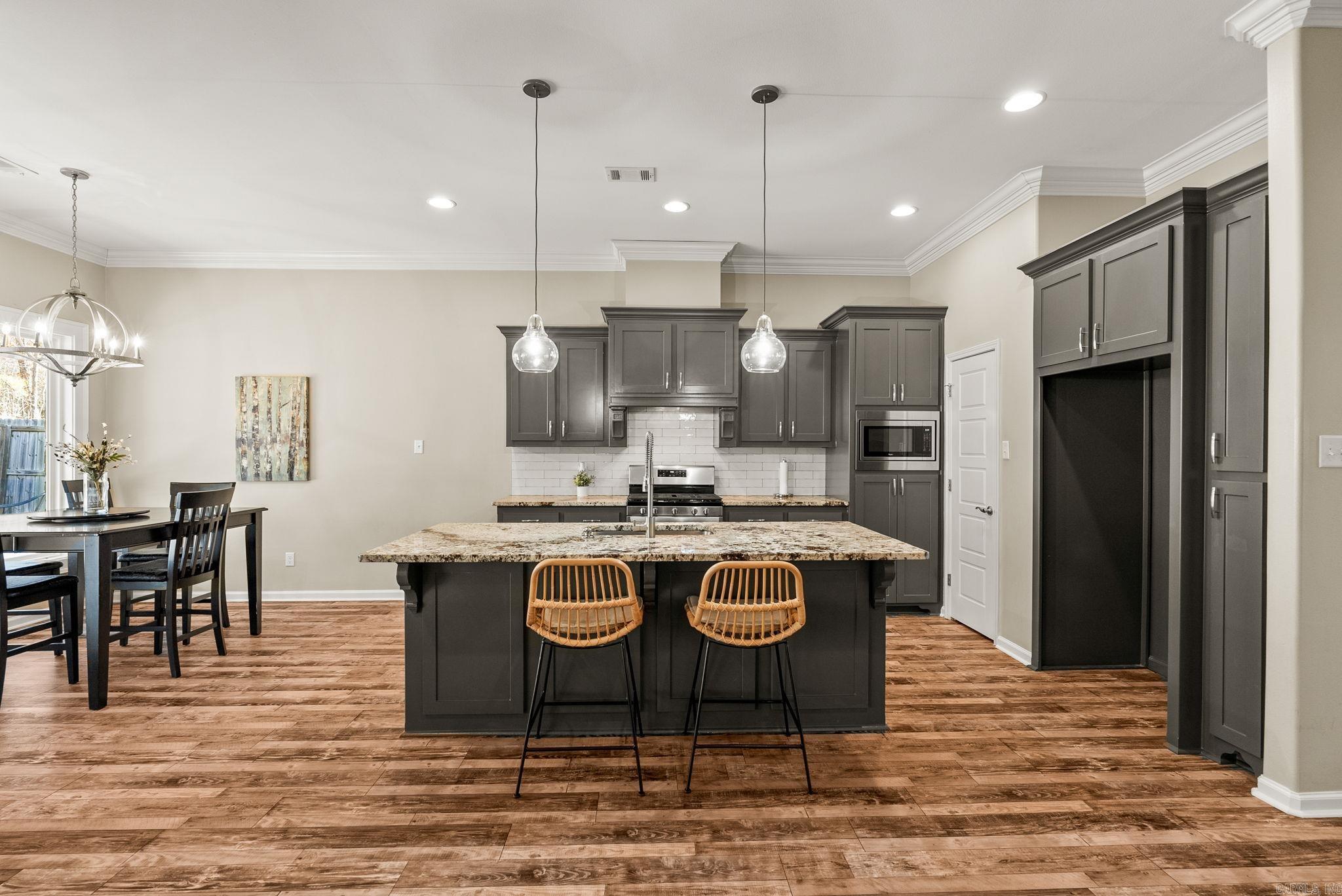 1804 Maple Ridge  Benton, AR