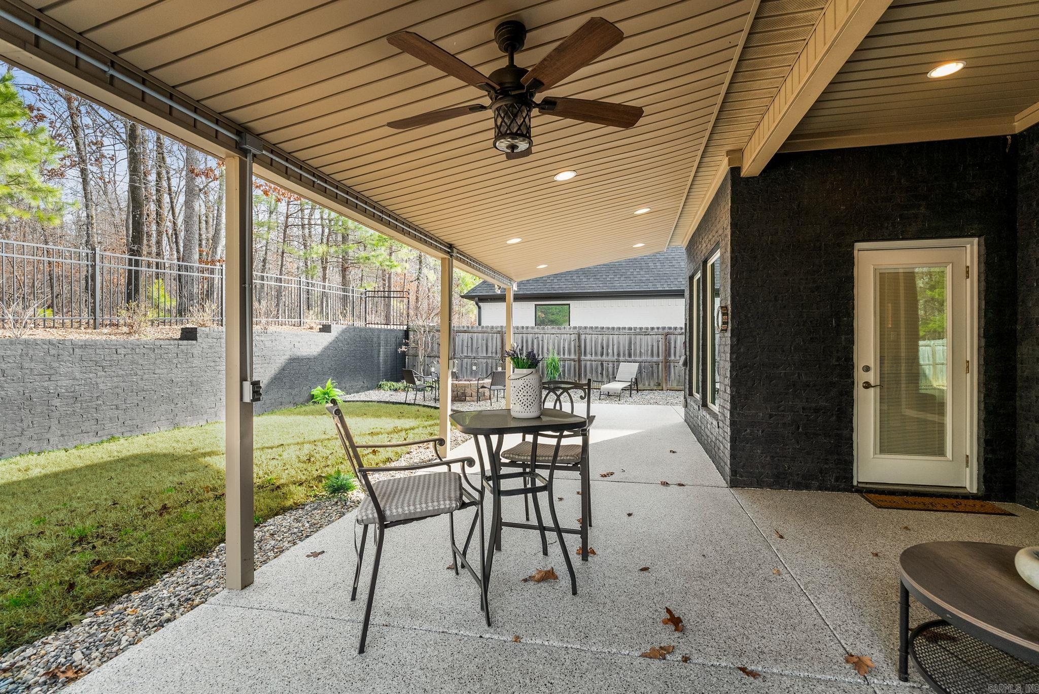 1804 Maple Ridge  Benton, AR