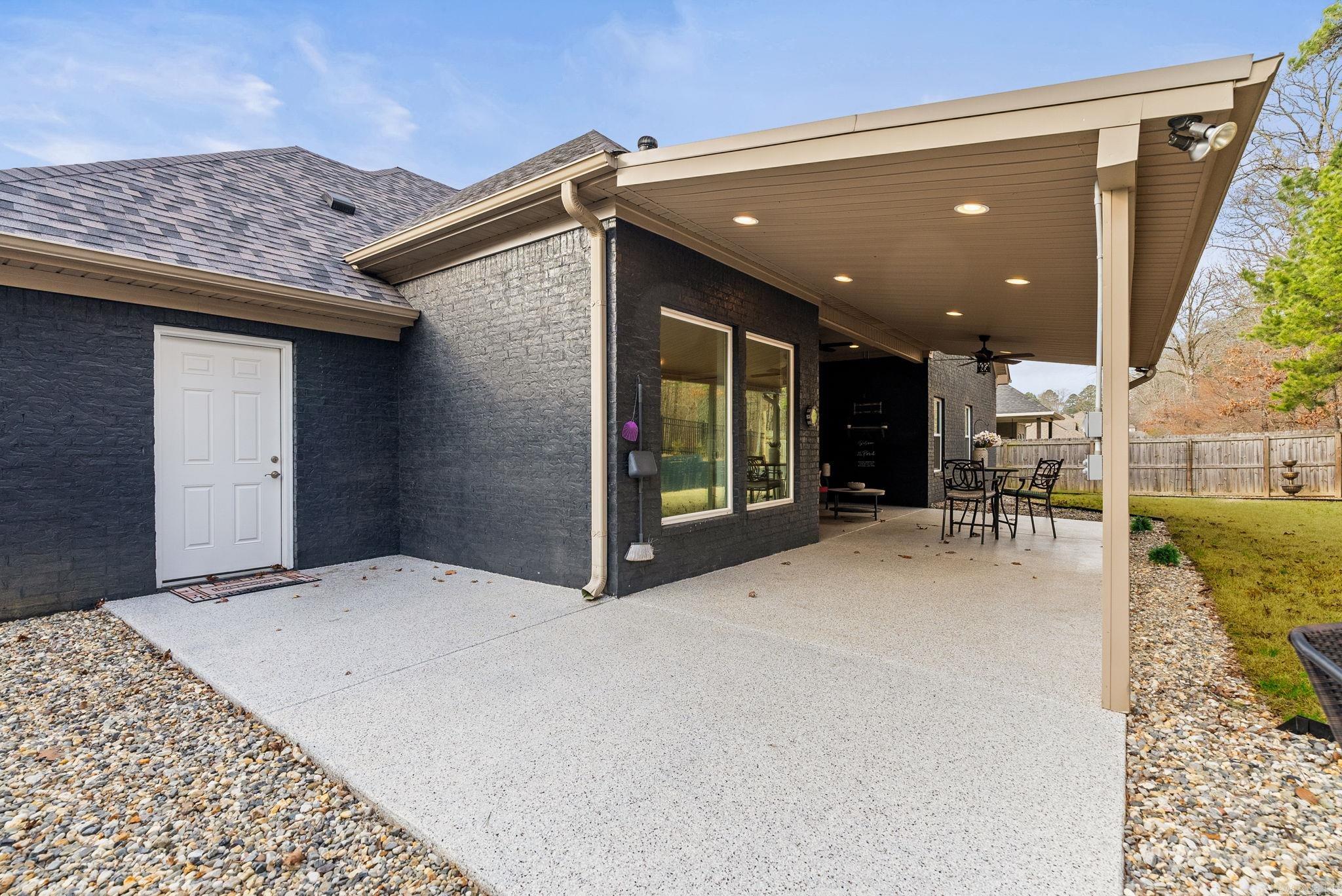 1804 Maple Ridge  Benton, AR