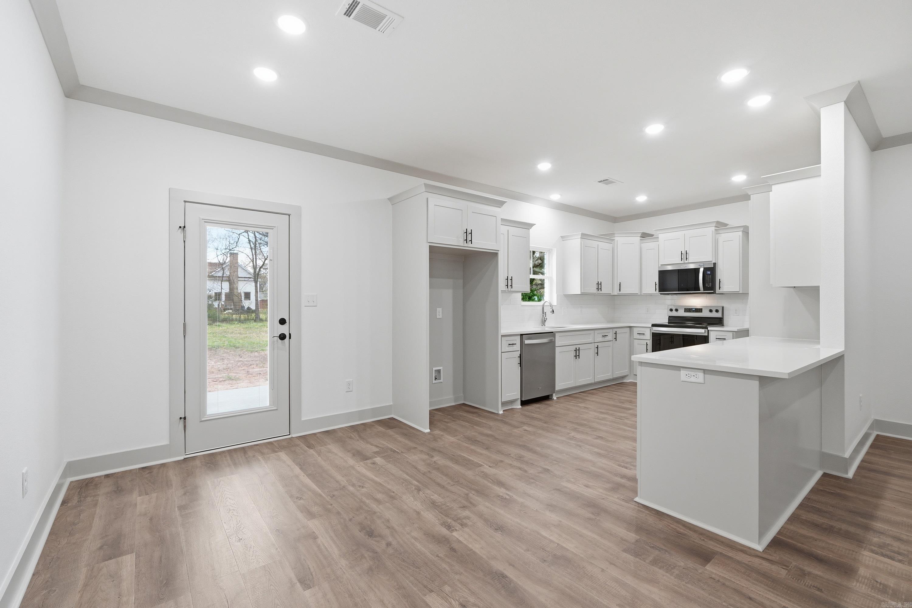 303 1/2 N West Street Morrilton, AR 72110