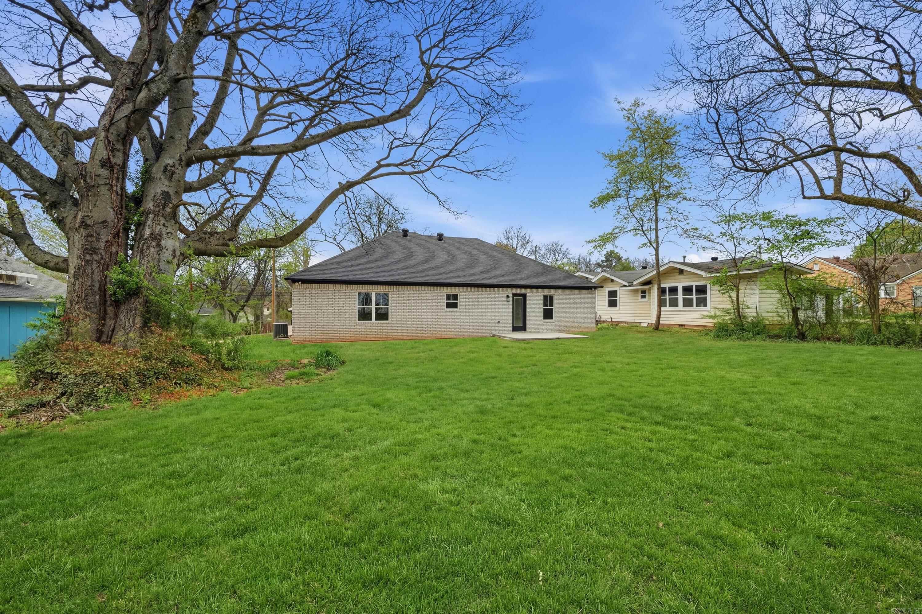 303 1/2 N West Street Morrilton, AR 72110