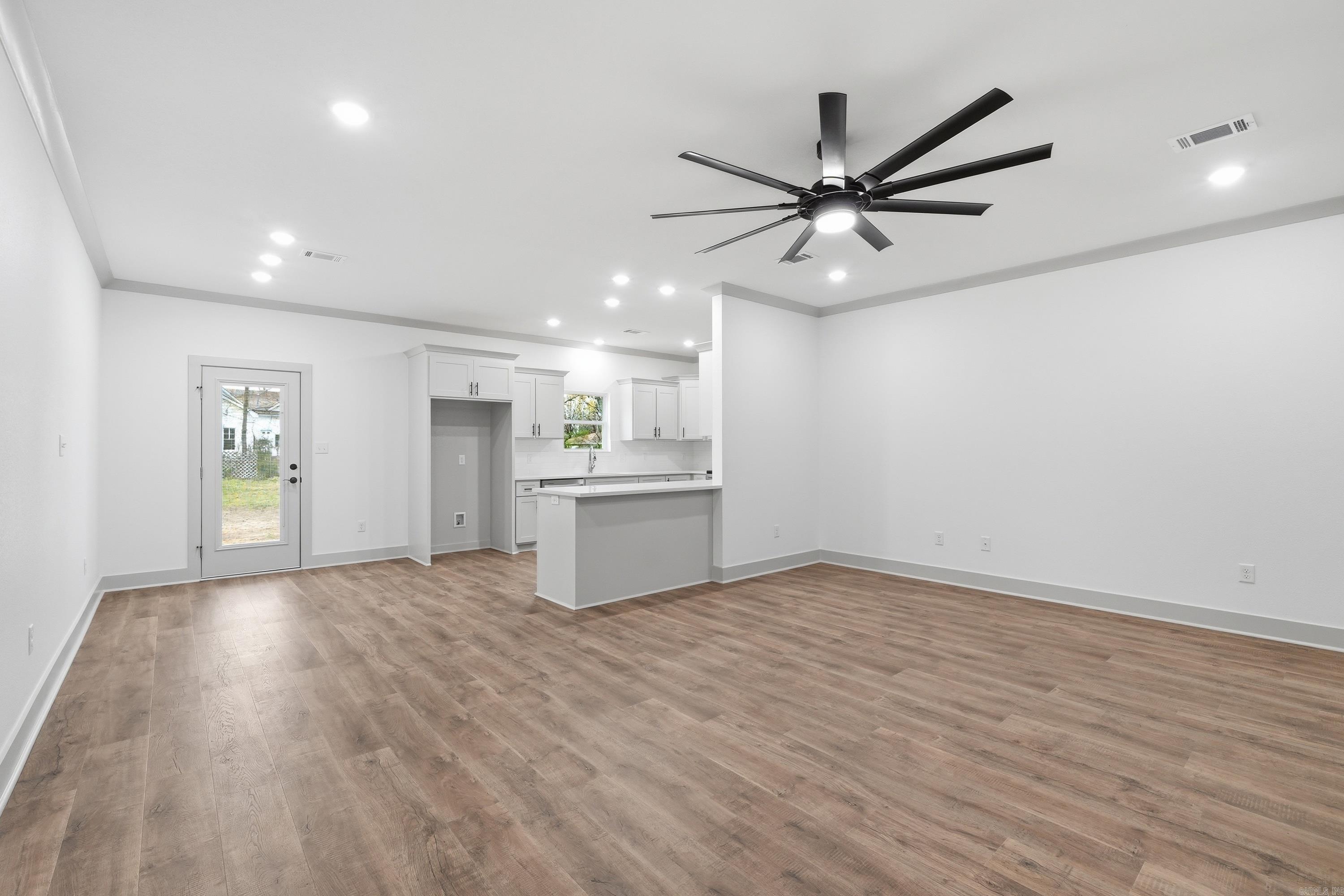 303 1/2 N West Street Morrilton, AR 72110