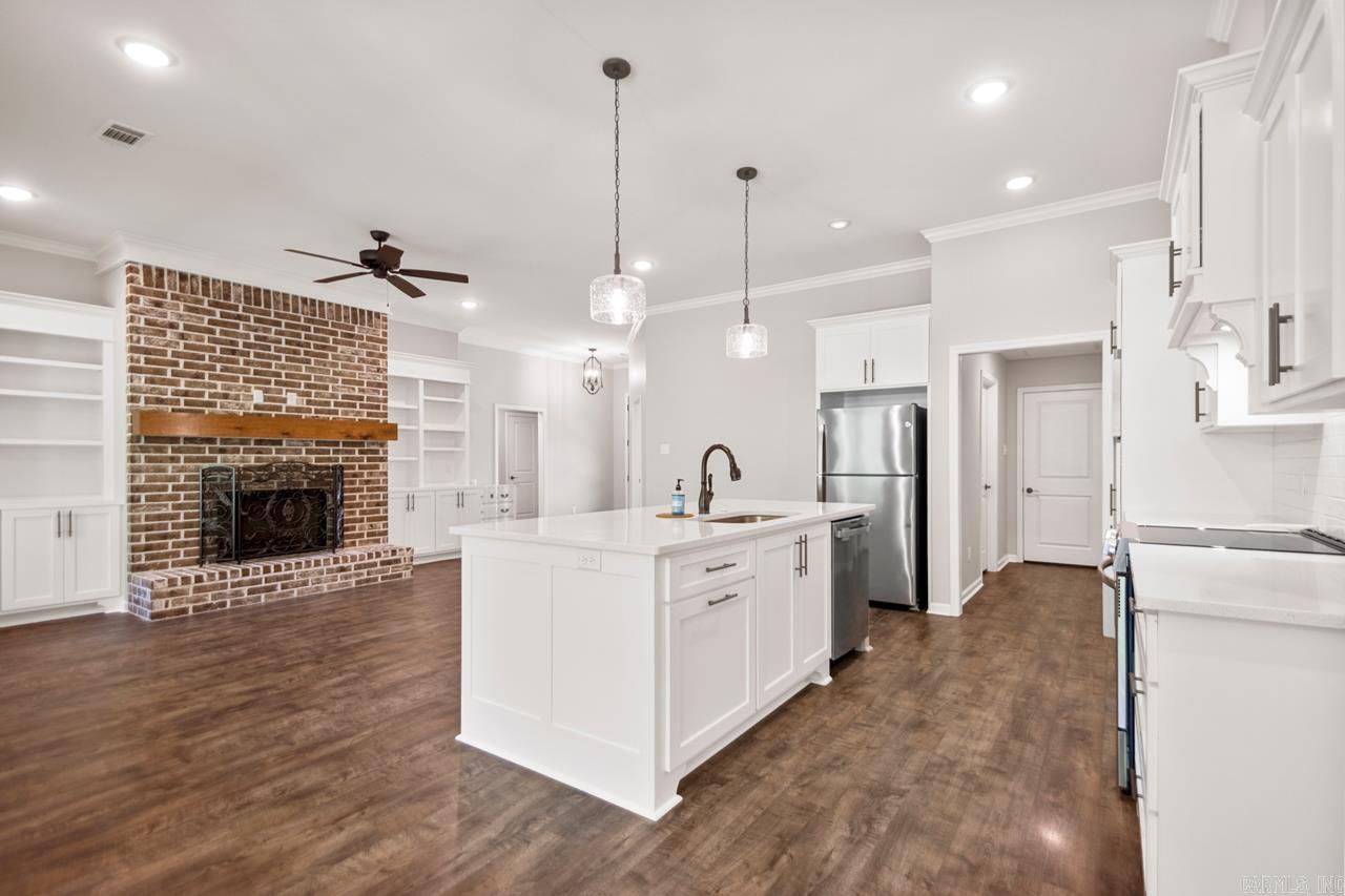 1465 Woolridge Drive  Benton, AR