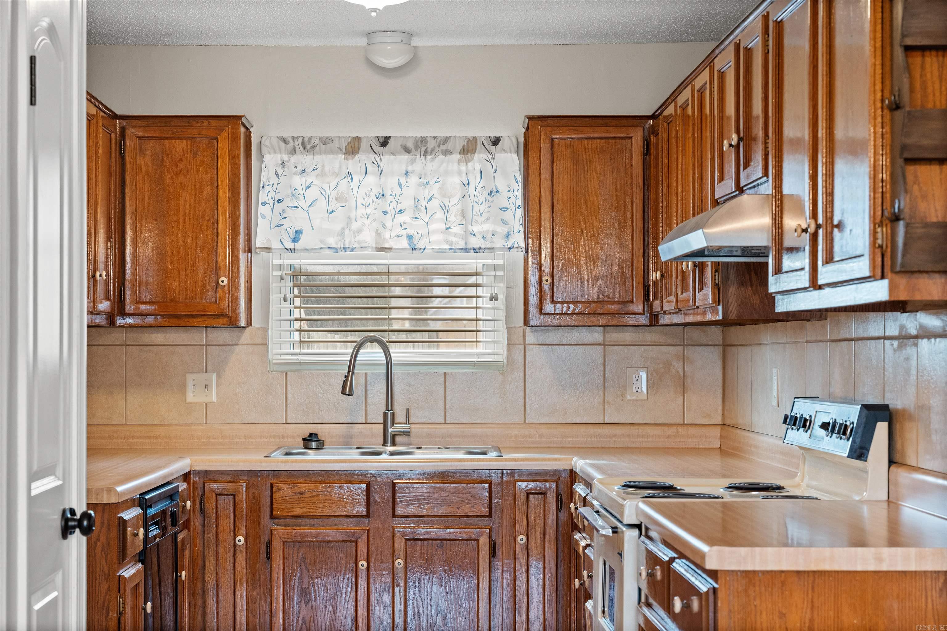 39 Pin Oak Loop Maumelle, AR 72113