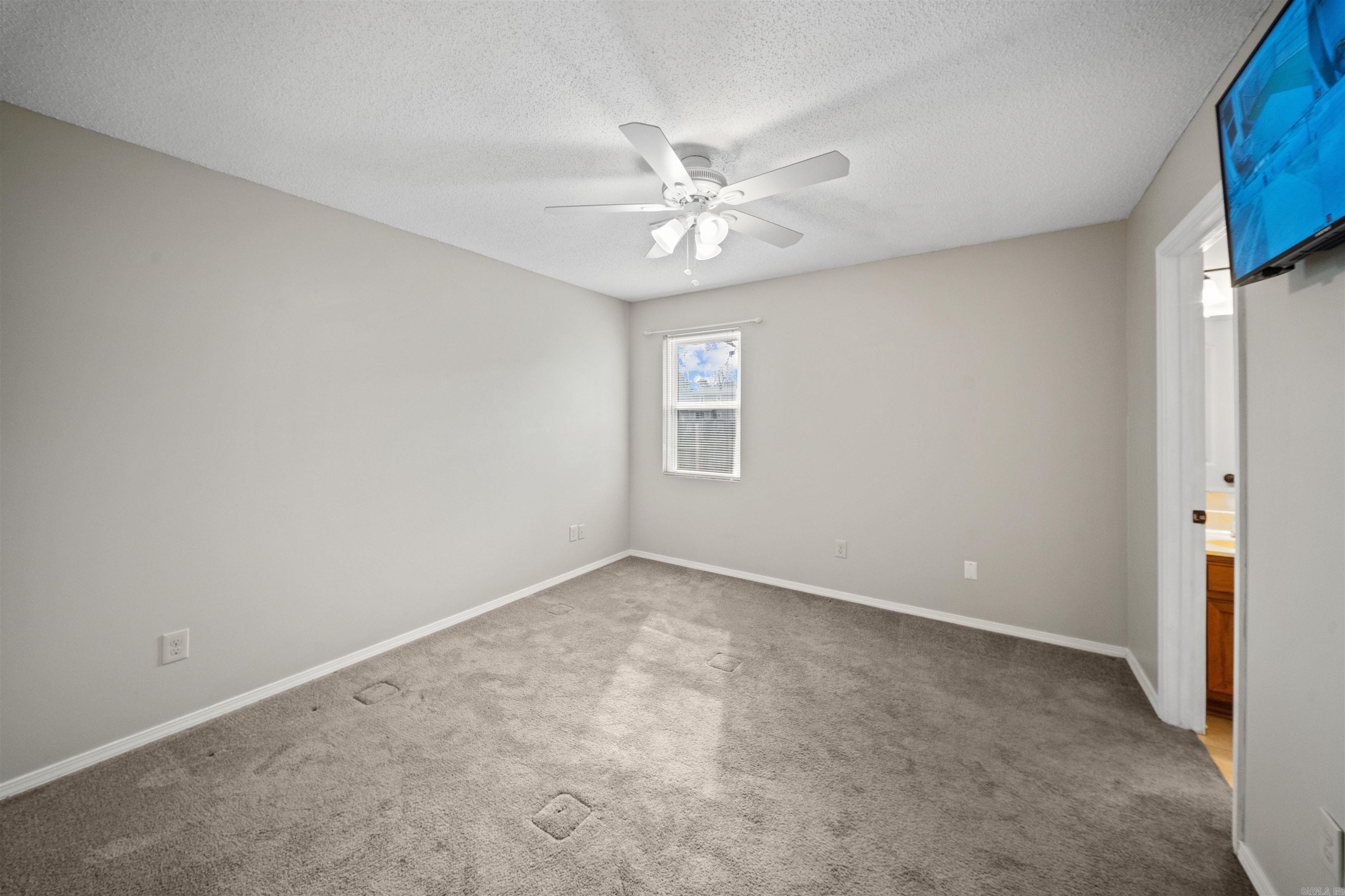 39 Pin Oak Loop Maumelle, AR 72113