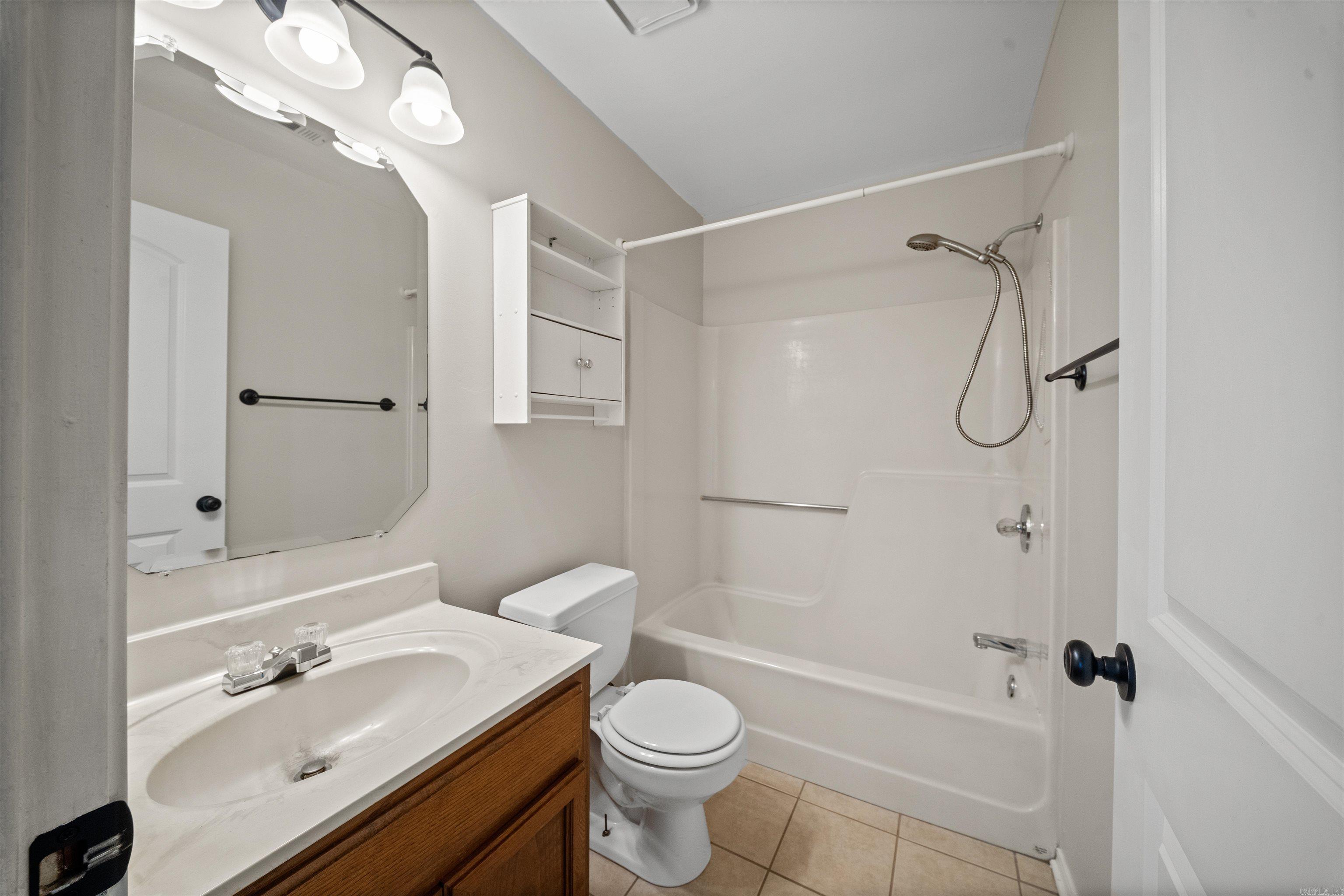 39 Pin Oak Loop Maumelle, AR 72113