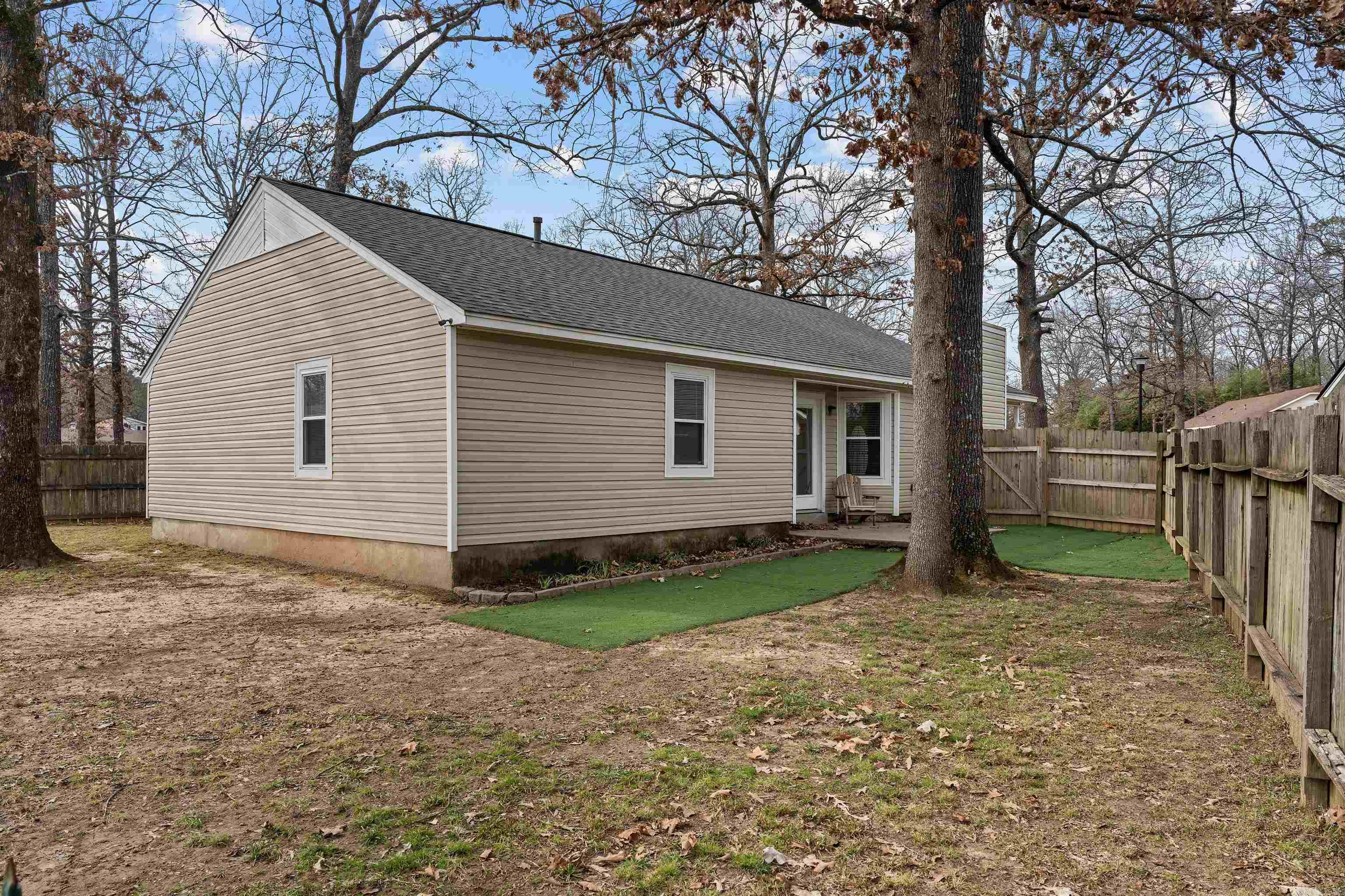 39 Pin Oak Loop Maumelle, AR 72113