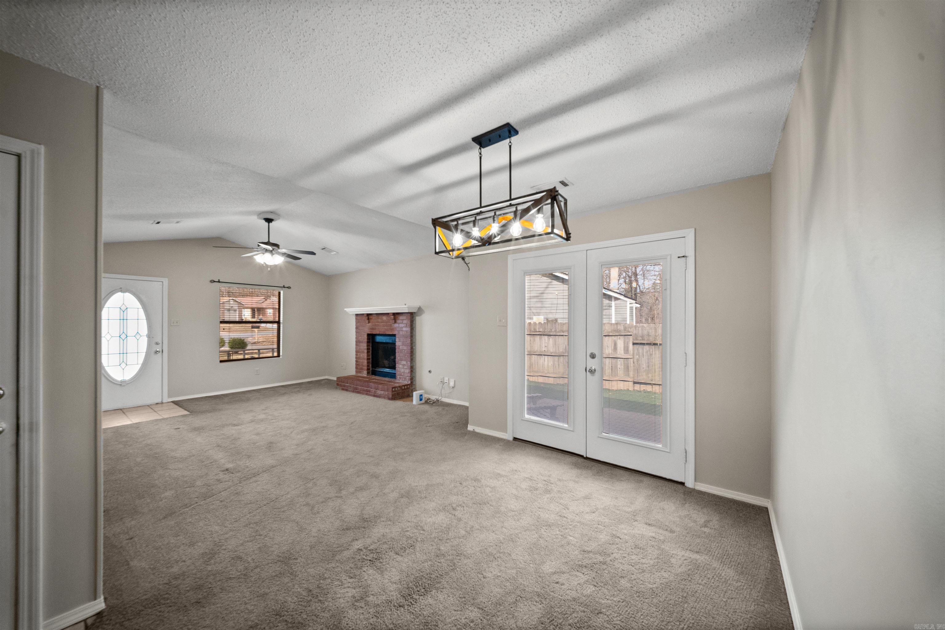 39 Pin Oak Loop Maumelle, AR 72113