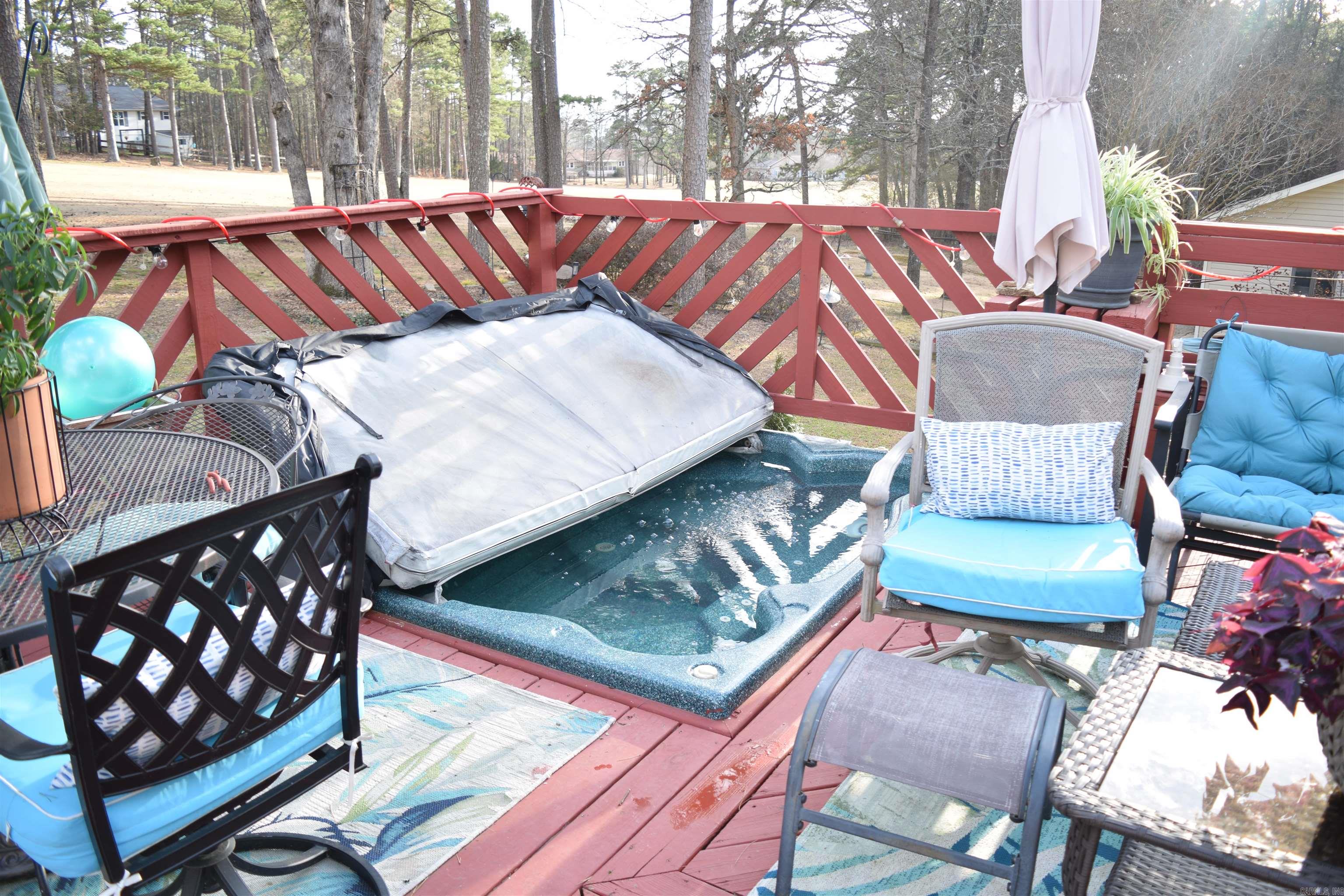 143 Rock Hill Rd  Fairfield Bay, AR