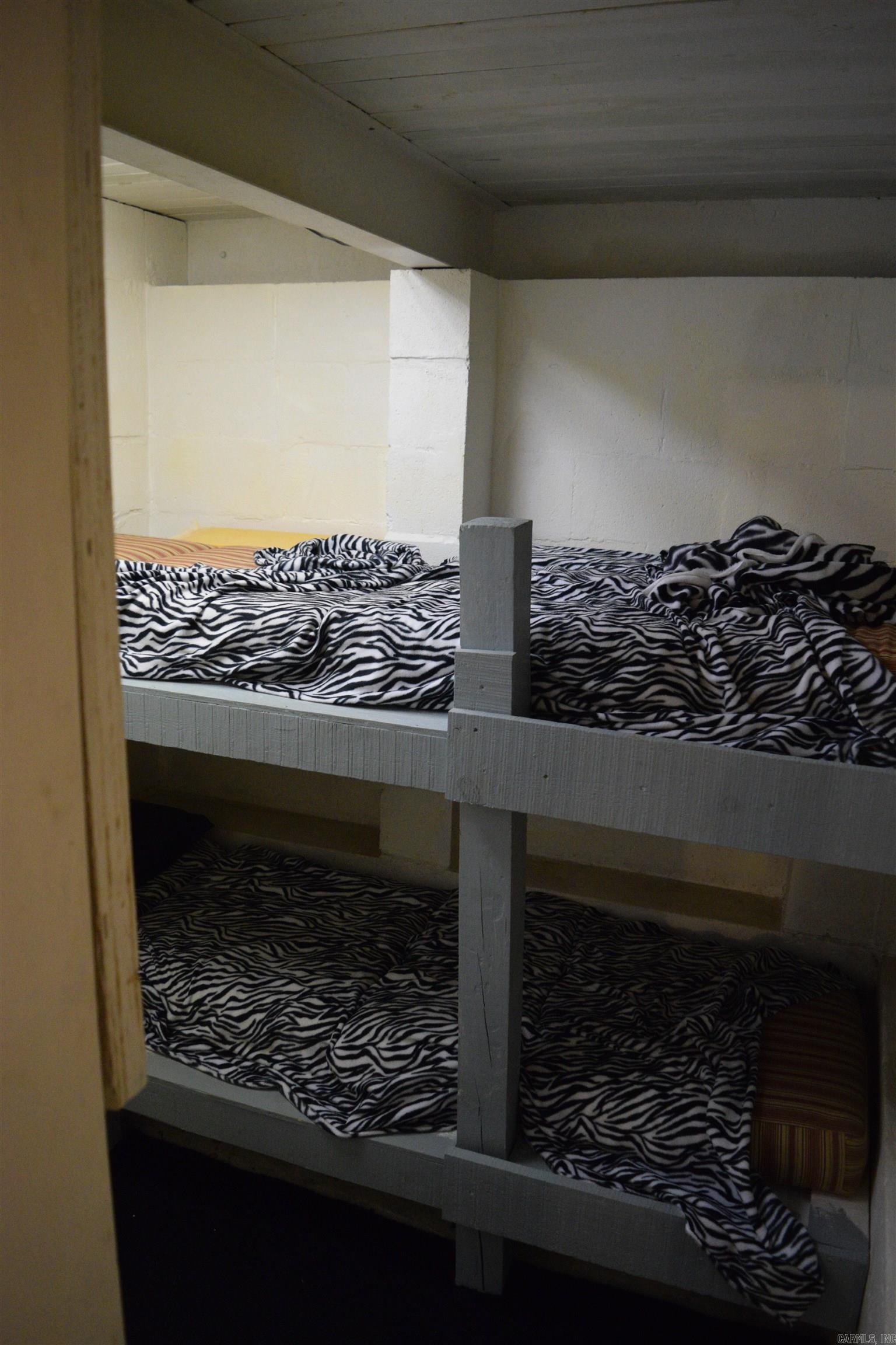 143 Rock Hill Rd  Fairfield Bay, AR