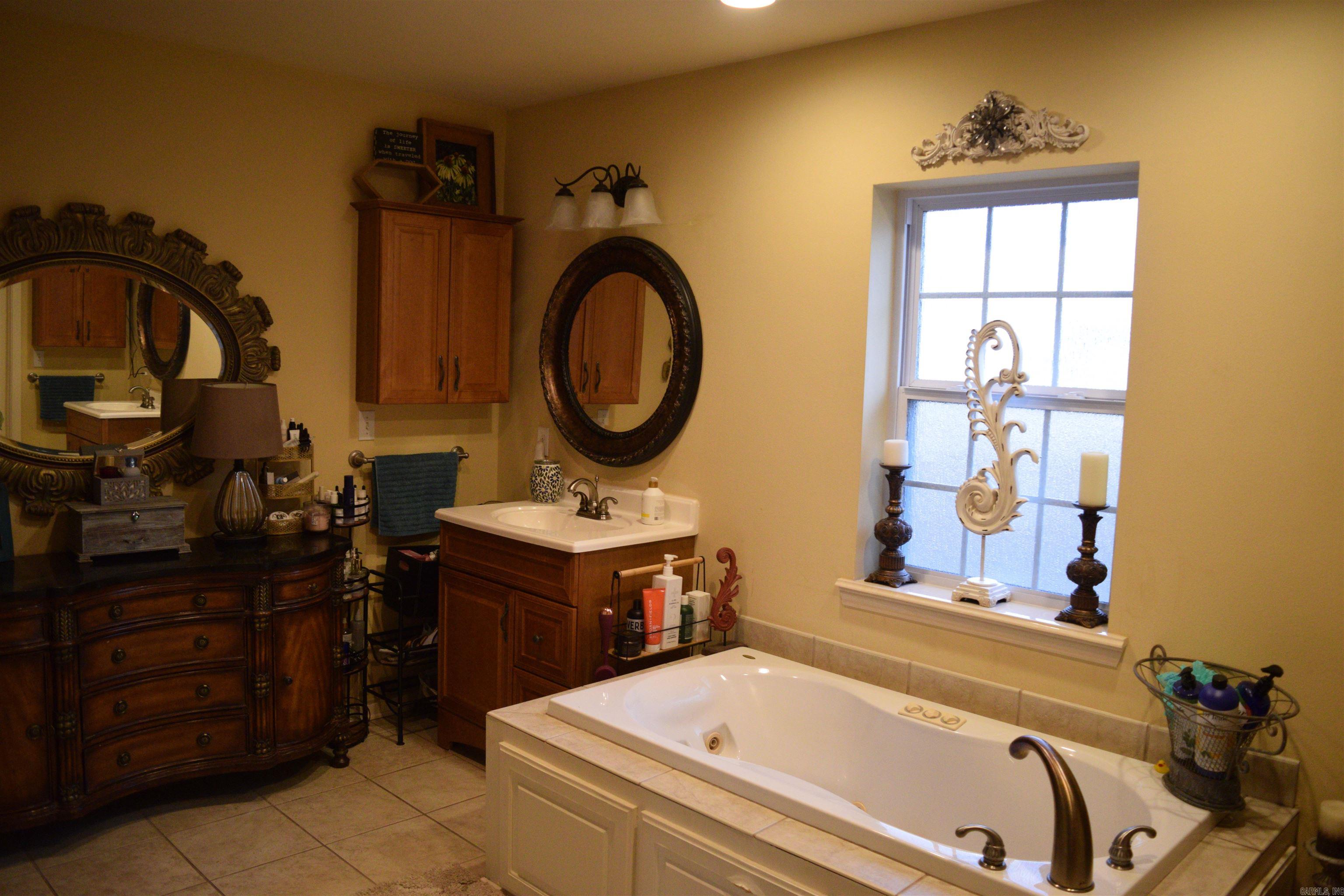 143 Rock Hill Rd  Fairfield Bay, AR